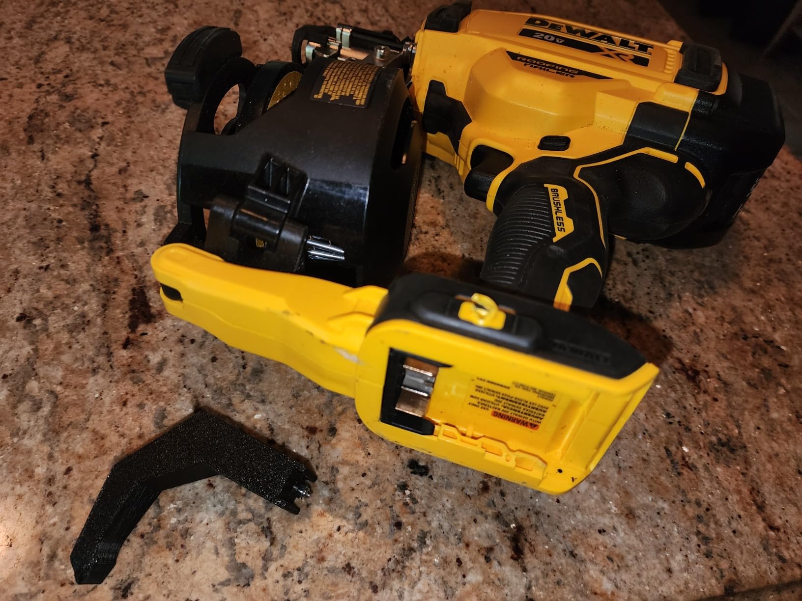 DeWalt 20V MAX 15 Degree Coil Battery Powered Roofing Nailer | Tool-Free Nail Tray customer photo 2