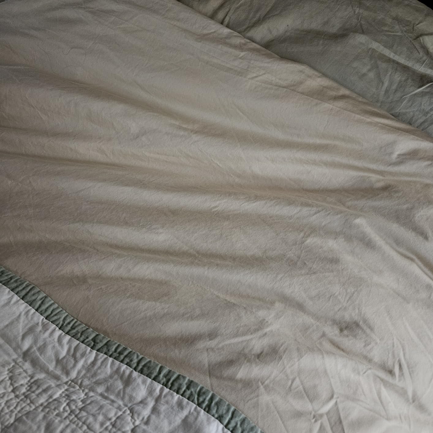 California Design Den Luxury Duvet Cover Queen Size, White customer photo 2