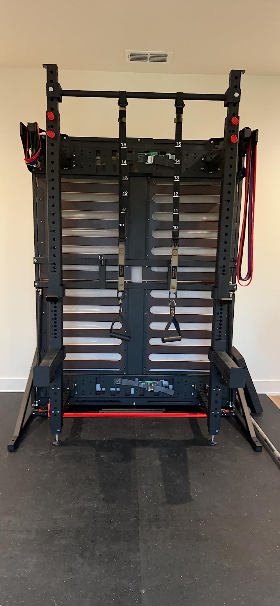 Bodytorc Suspension Trainer, Bodyweight Training Straps for Full Body Workouts at Home, Includes Door Anchor, Extension Arms and Advanced Foot Straps. Green customer photo 1