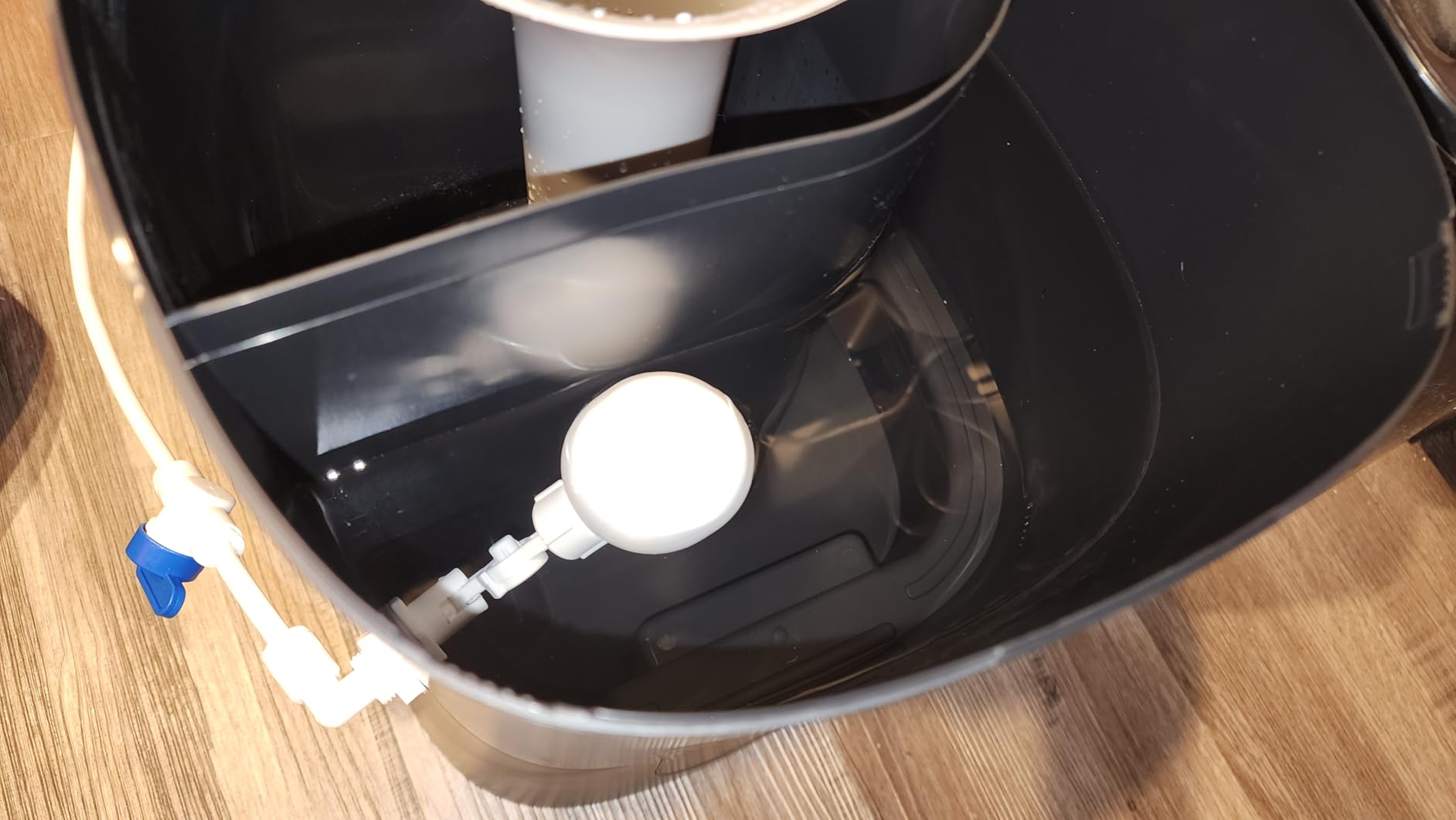 Honeywell Easy-to-Care Filter Free Warm Mist Humidifier, Black customer photo 1