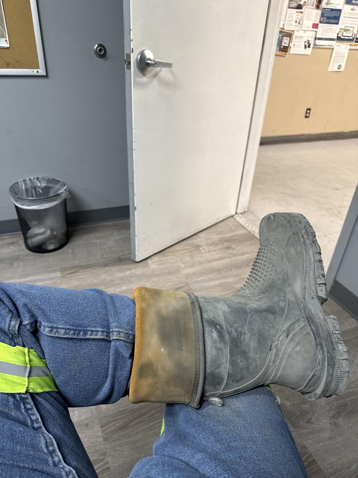 Dryshod Men's Megatar Met Guard Steel Toe Work Boot | Rubber | Waterproof | Insulated | MEG-UH-BK customer photo 2
