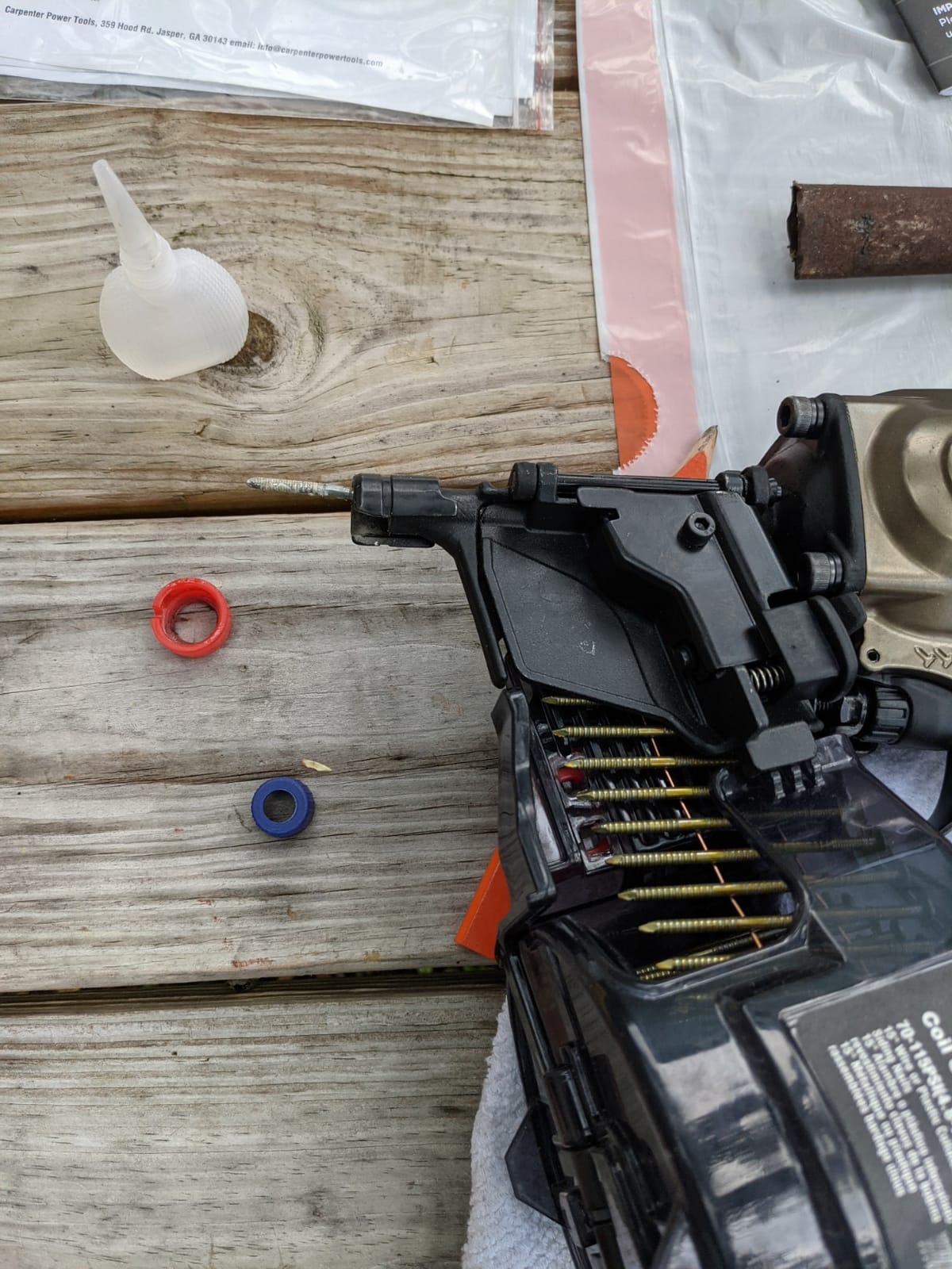 CCN65 15 Degree 1-1/2″ to 2-1/2″ Pneumatic Coil Siding Nailer with Tool-less Depth Adjustment, Drives wire and plastic collated nails. customer photo 2