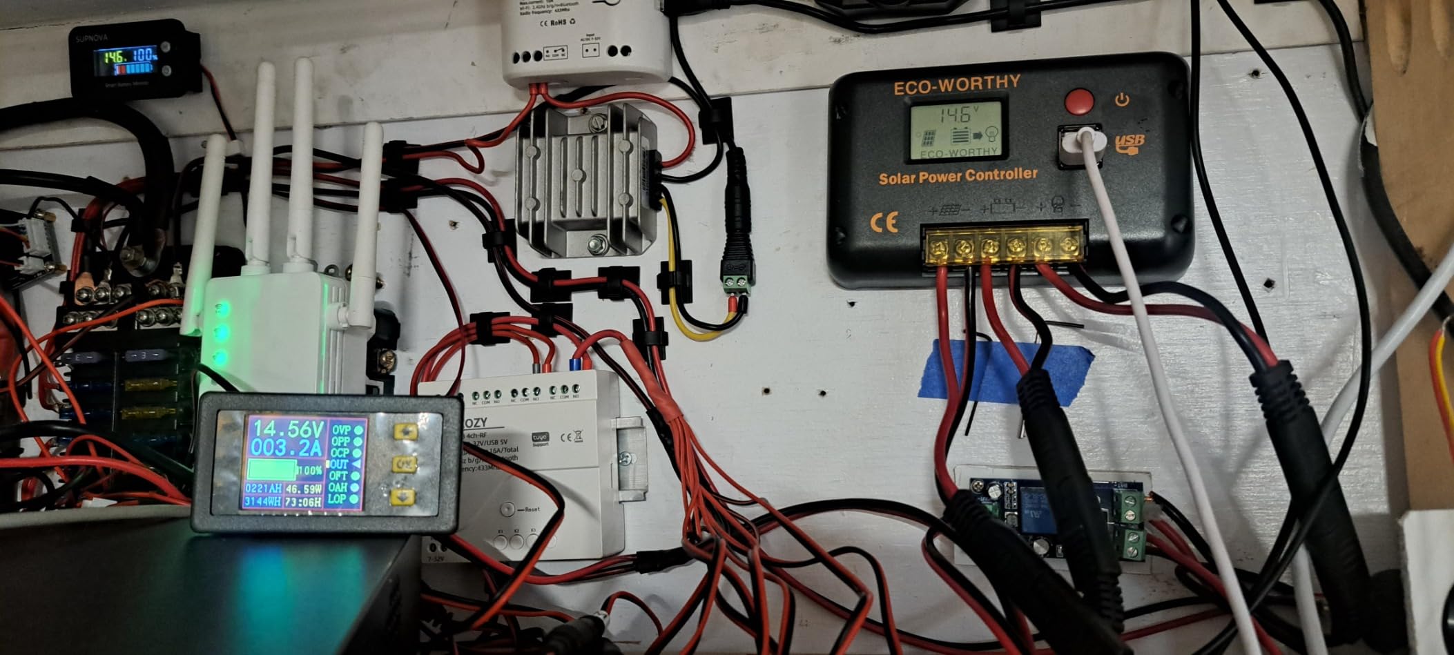 ECO-WORTHY 30A 12/24V PWM Solar Charge Controller with Bluetooth customer photo 1