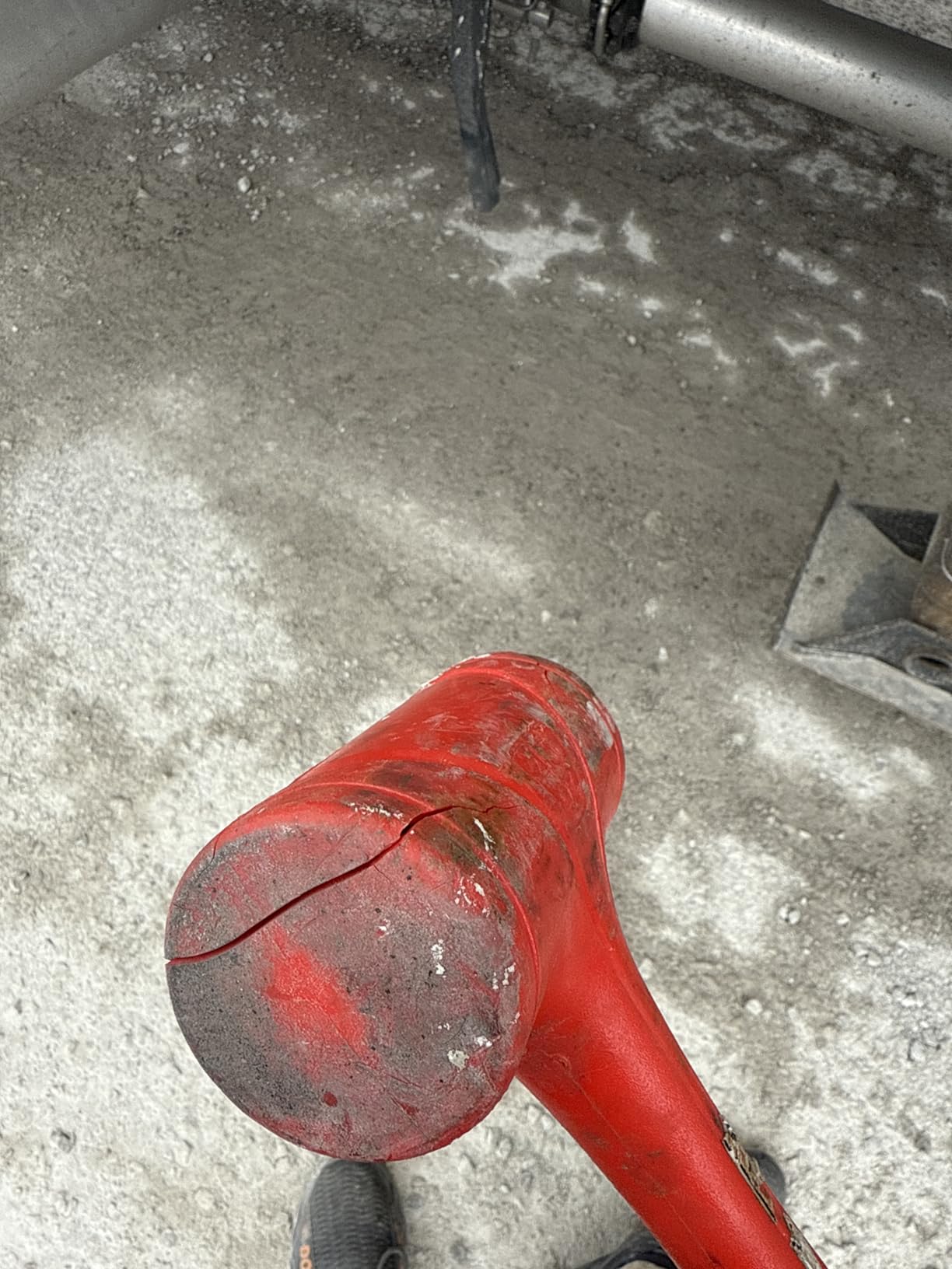 YIYITOOLS Dead Blow Hammer Set, 3 Piece/16oz(1LB),27oz(1.5LB),45oz(3LB),Red and Black, Shockproof Design, No Rebound Mallet Unibody Molded Checkered Grip Spark and Rebound Resistant (YY-3-013) customer photo 1