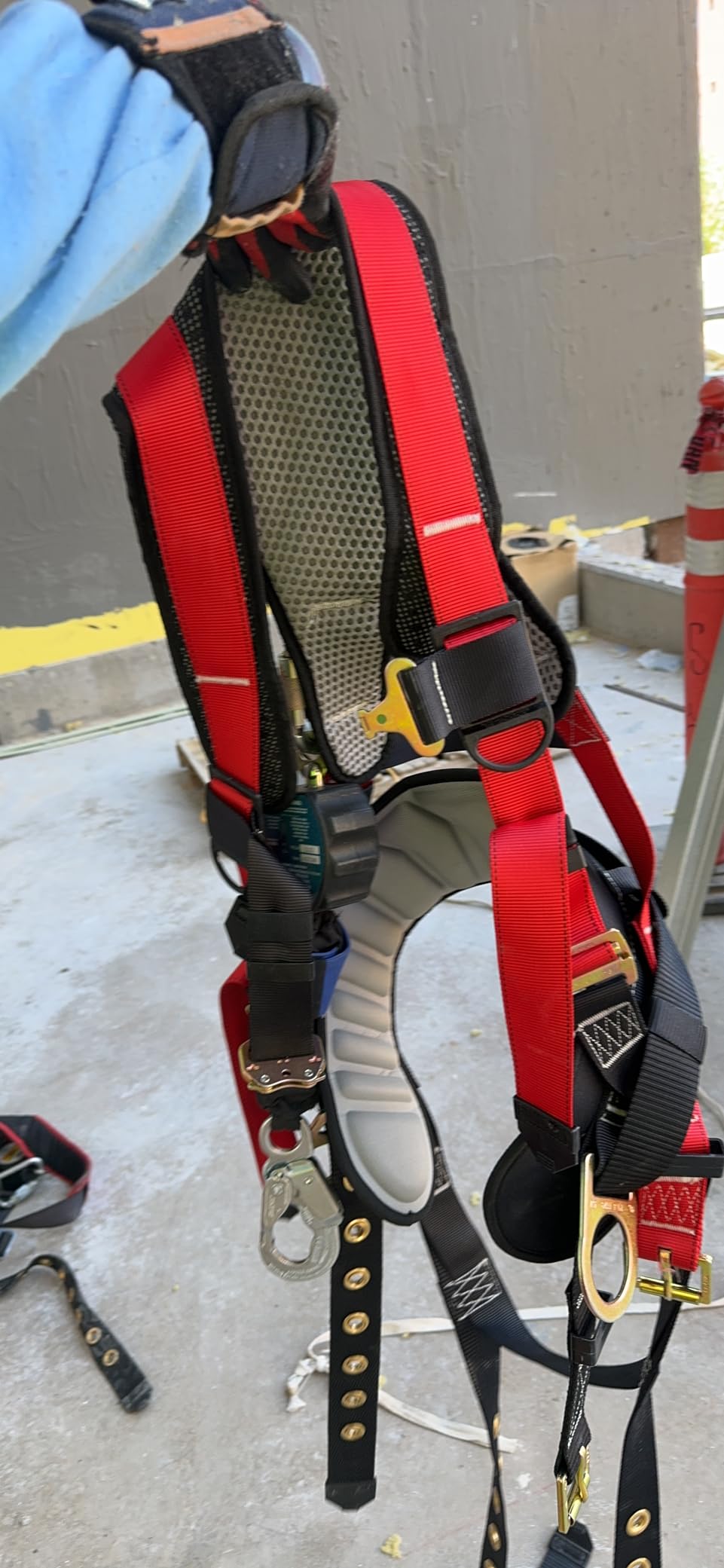 Palmer Safety Hammerhead 5pt Safety Harness Back Padded, QCB Chest, Tongue Buckel Legs Straps, Back & Side D-Rings customer photo 2