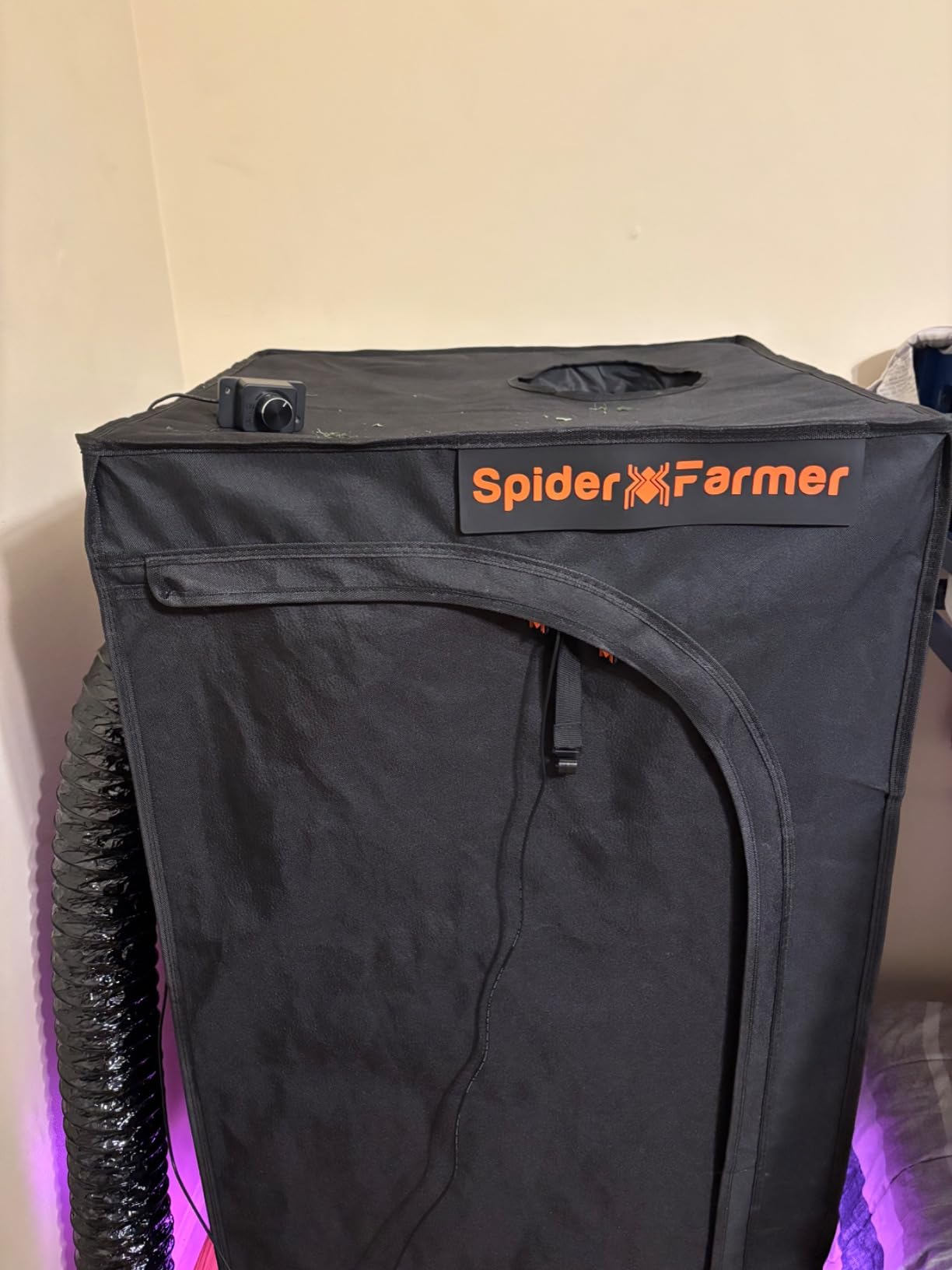 Spider Farmer 2x2ft Grow Tent Kit with GGS Controller Automatic Grow System customer photo 1