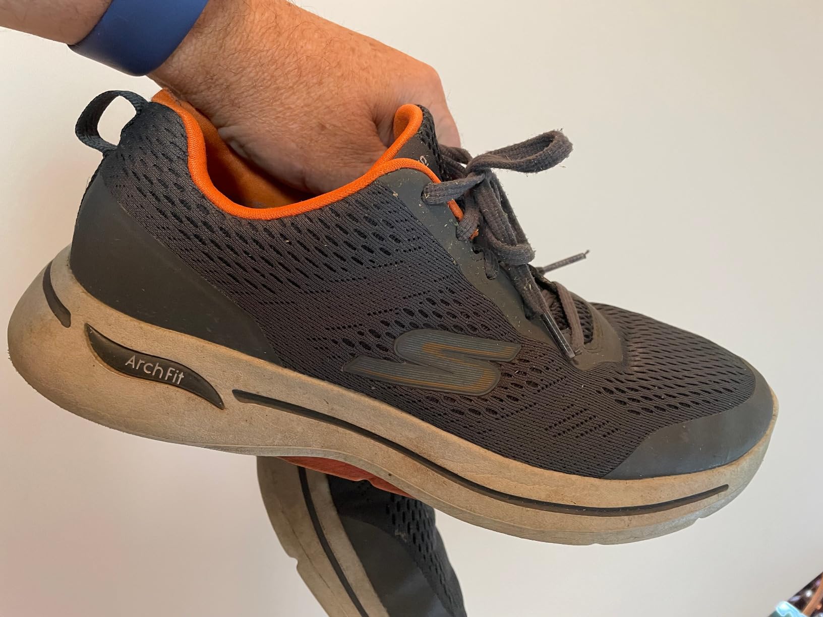 Skechers Men's Go Walk Arch Fit Mesh Lace-Up customer photo 2