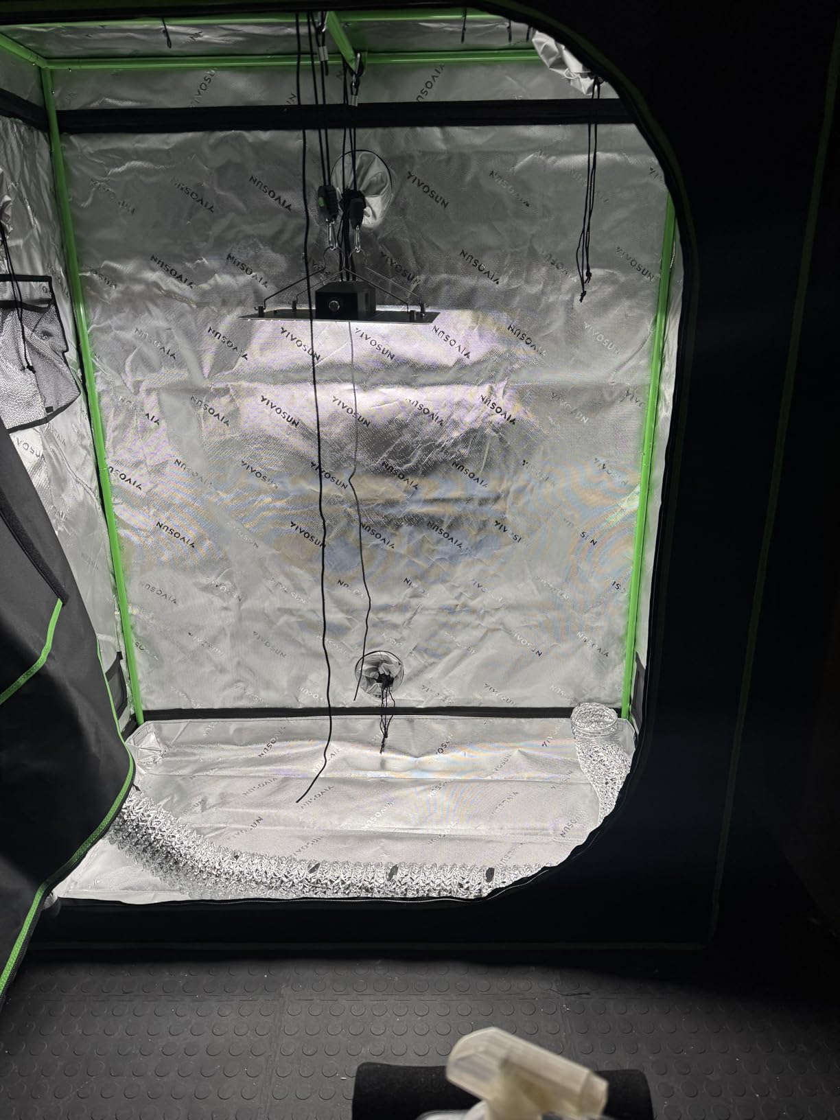 VIVOSUN 2x2ft Grow Tent Kit with 100W Full Spectrum LED Grow Light customer photo 1