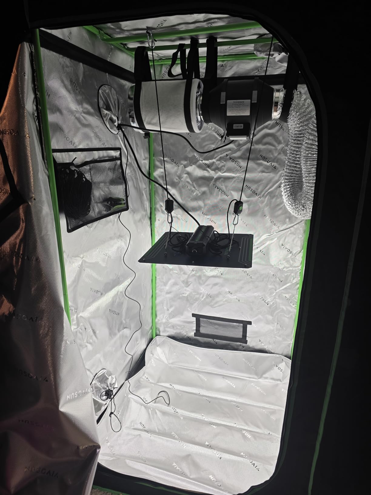 VIVOSUN 2x2ft Grow Tent Kit with 100W Full Spectrum LED Grow Light customer photo 2