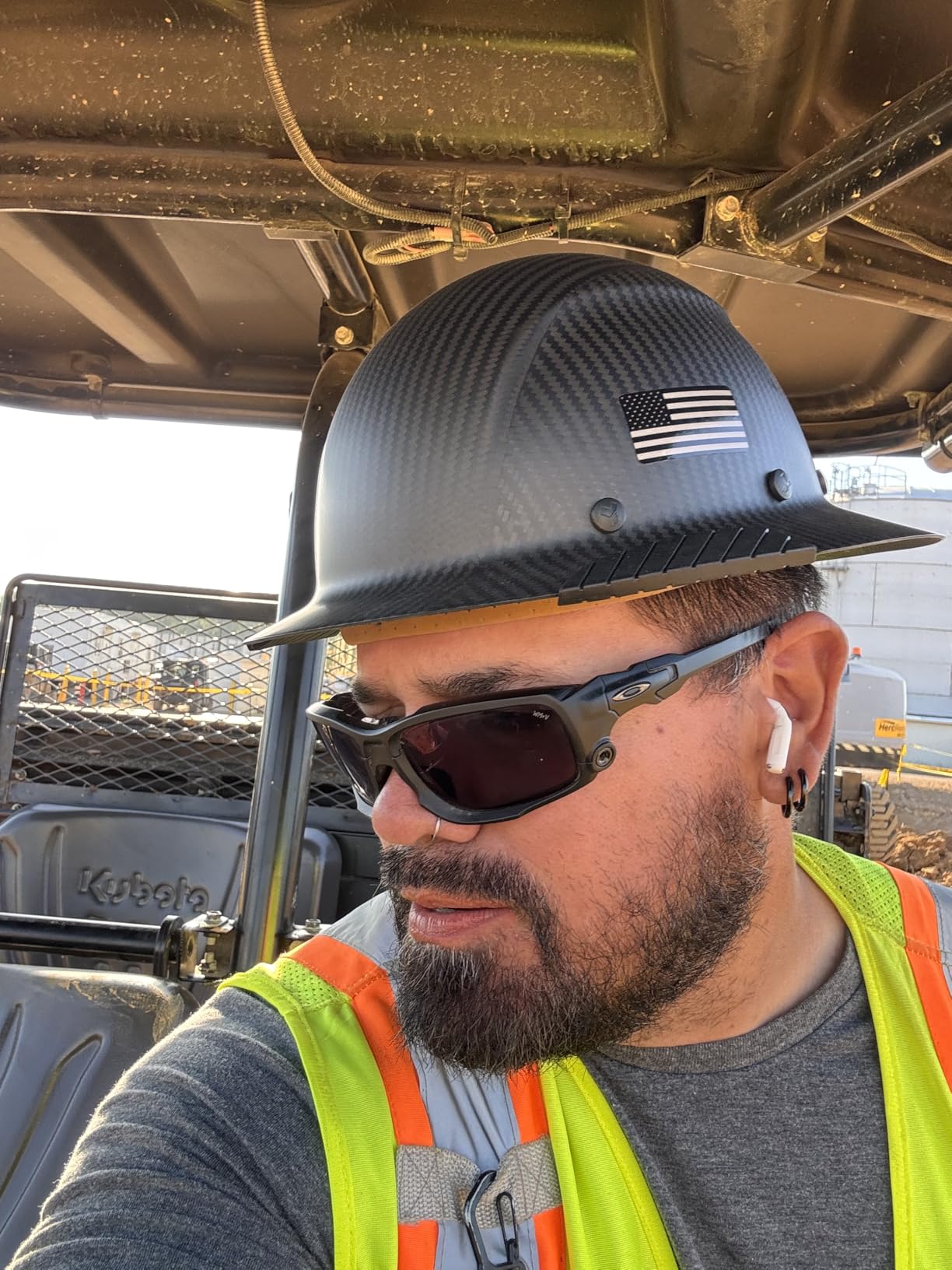 LIFT SAFETY Dax Carbon Fiber Full Brim Hard Hat | Safety/Construction Helmet w/ 6 Point Suspension for Comfort & Impact Protection customer photo 1
