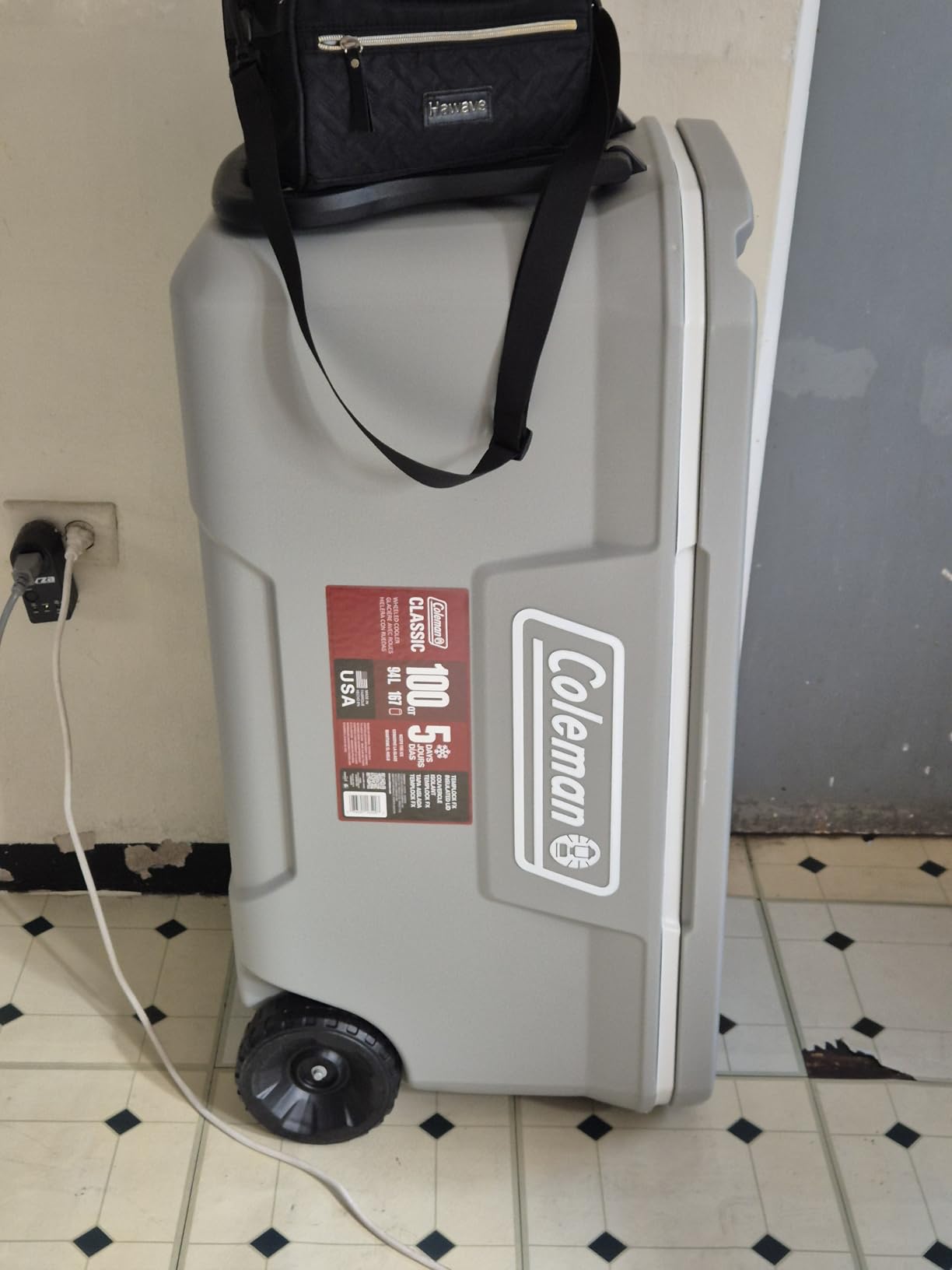 Coleman Classic Series Insulated Portable Rolling Cooler with Wheels customer photo 2