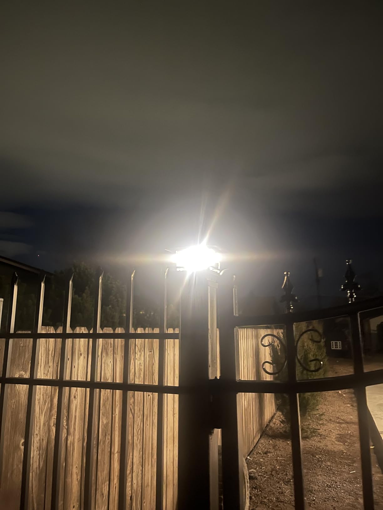 Davinci Lighting Edison Solar Outdoor Post Cap Lights - 4x4 5x5 6x6 - Bright LED Light for Fence Deck Garden or Patio Posts - Slate Black (1 Pack) customer photo 2