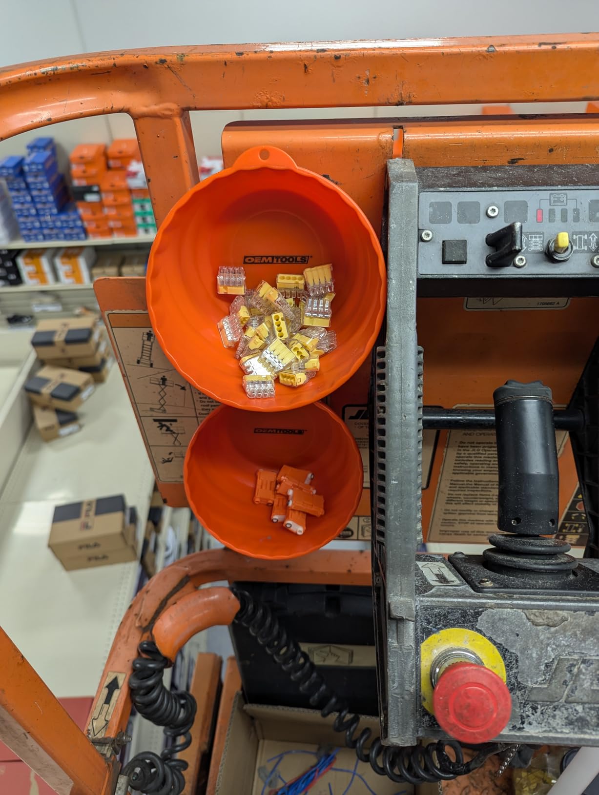 OEMTOOLS 25334 Magnetic Nut Cup Holds Up to 5 lbs. of Nuts, Bolts, & Screws customer photo 2