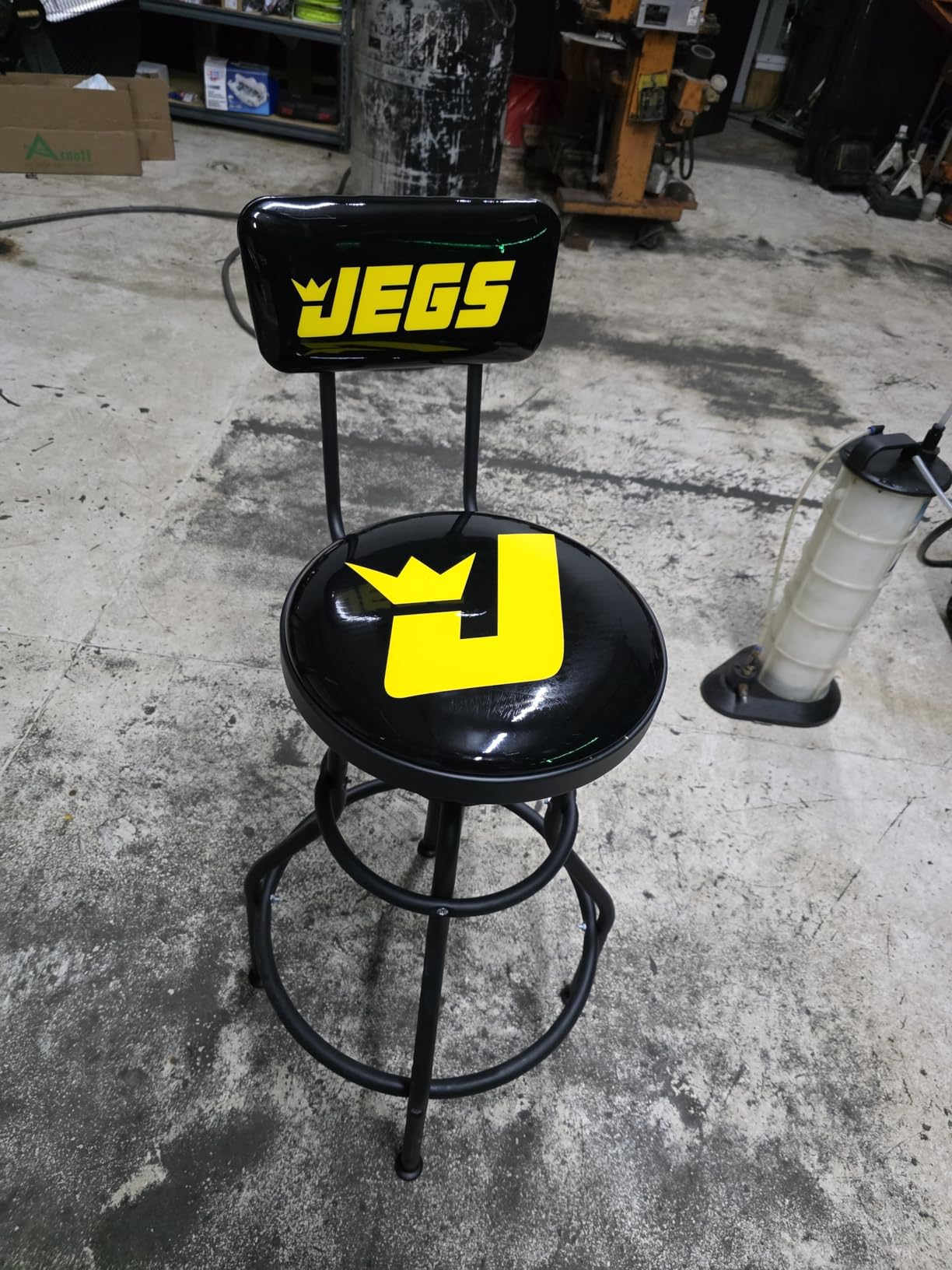 Adjustable Hydraulic Stool with Backrest [300 lb. Capacity] customer photo 1