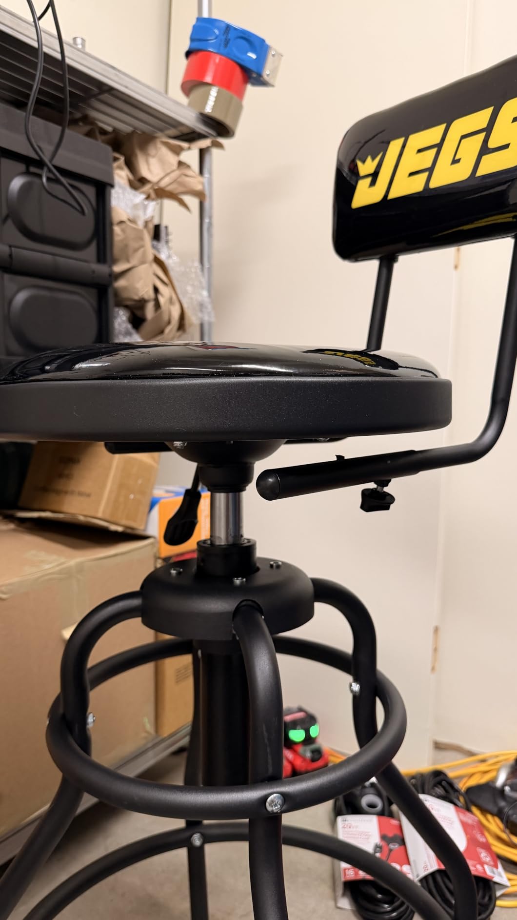 Adjustable Hydraulic Stool with Backrest [300 lb. Capacity] customer photo 2