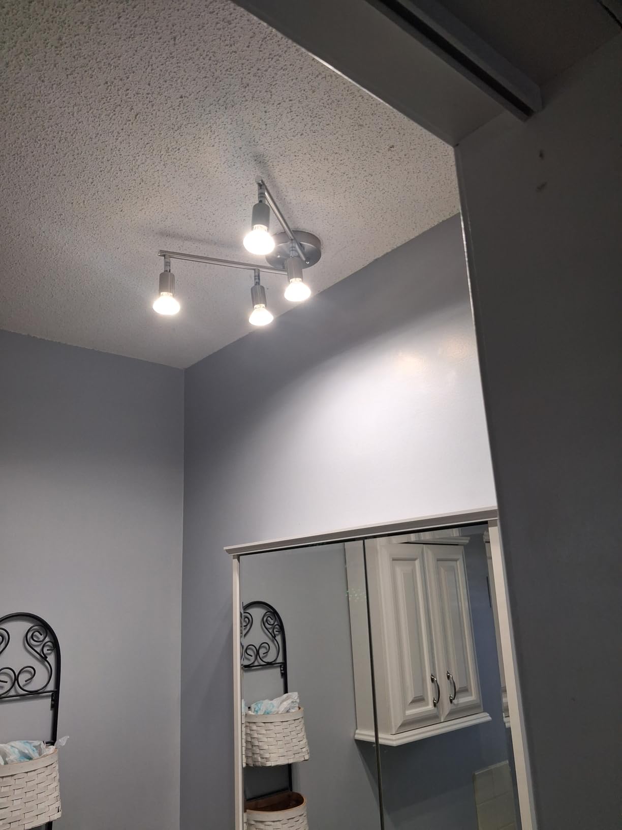 Ascher 6-Light LED Track Lighting Kit, Flexibly Rotatable Light Heads, 6 Way Ceiling Spotlight Matt Nickel Finish, Including 6 GU10 LED Bulbs (4W 400LM Daylight White 5000K) customer photo 2