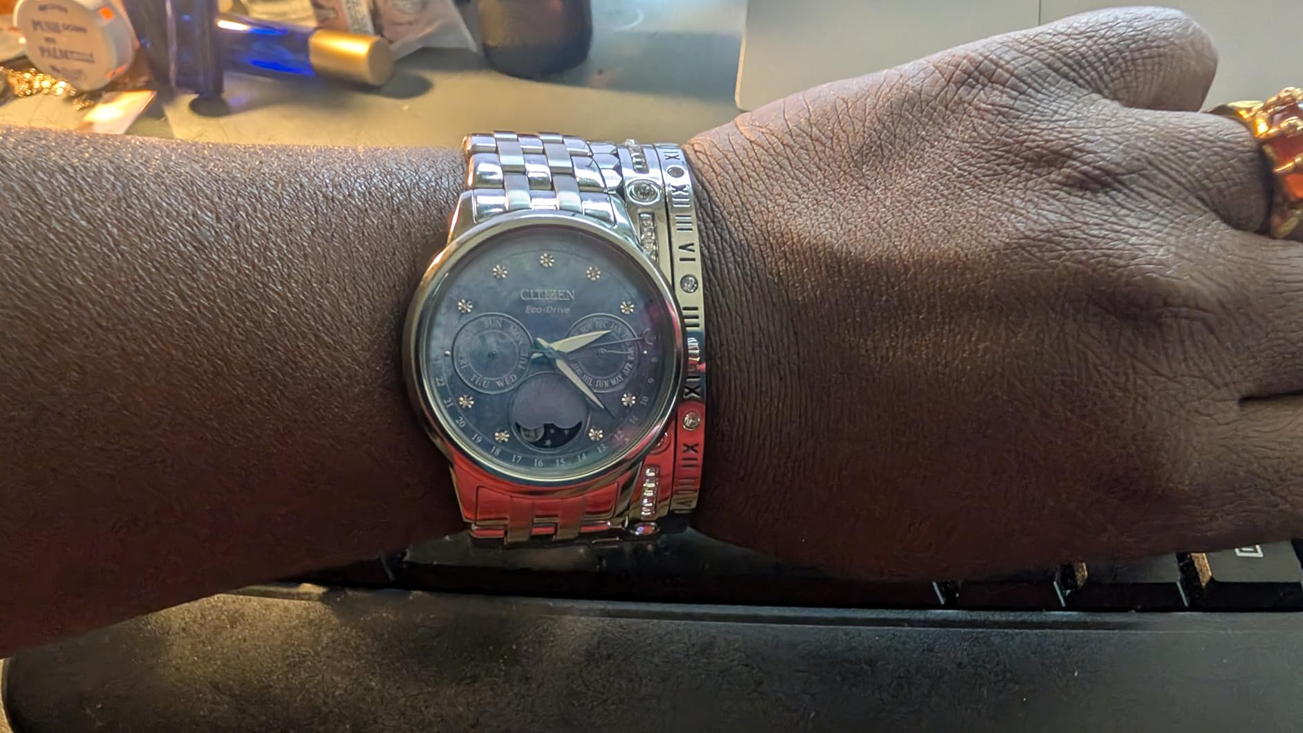 Citizen Women's Eco-Drive Calendrier, Moon Phase Diamond Accents Dial, Stainless Case and Bracelet Watch, Month/Day/Date customer photo 1