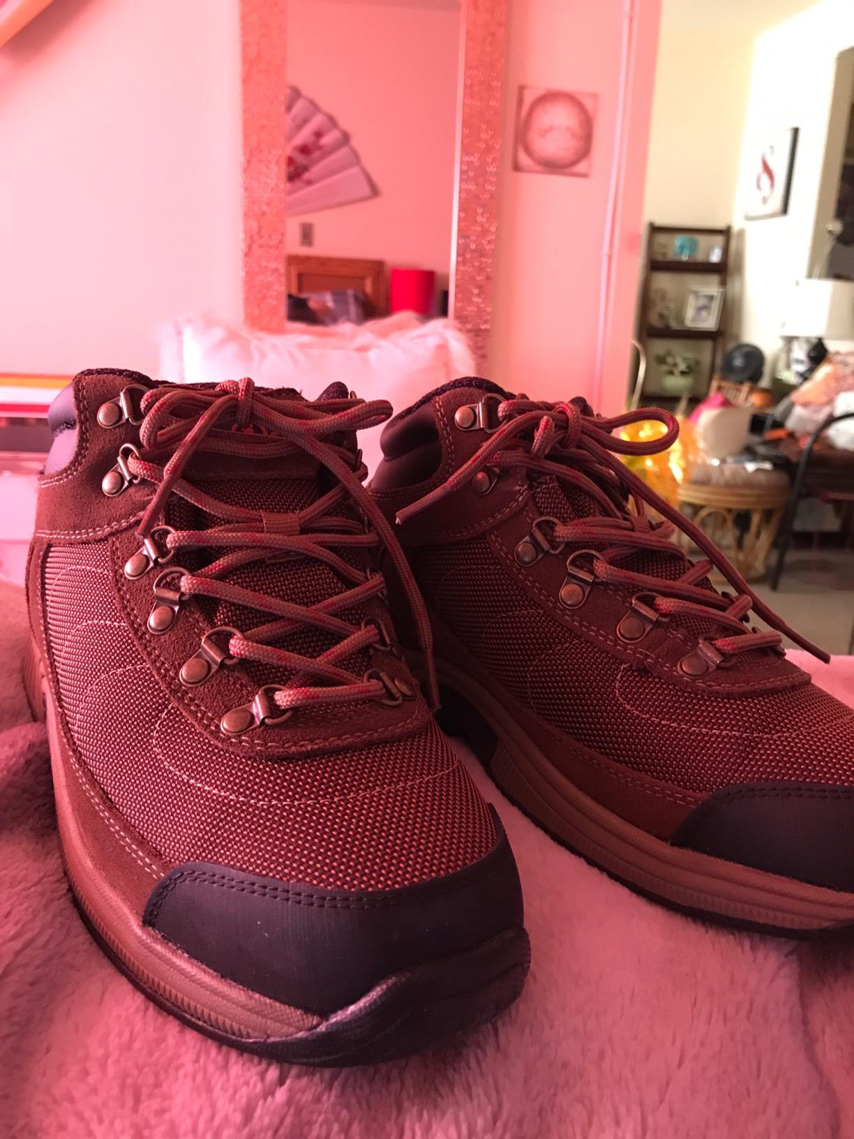 Orthofeet Delta Orthopedic Women Leather Hiking Boot customer photo 2