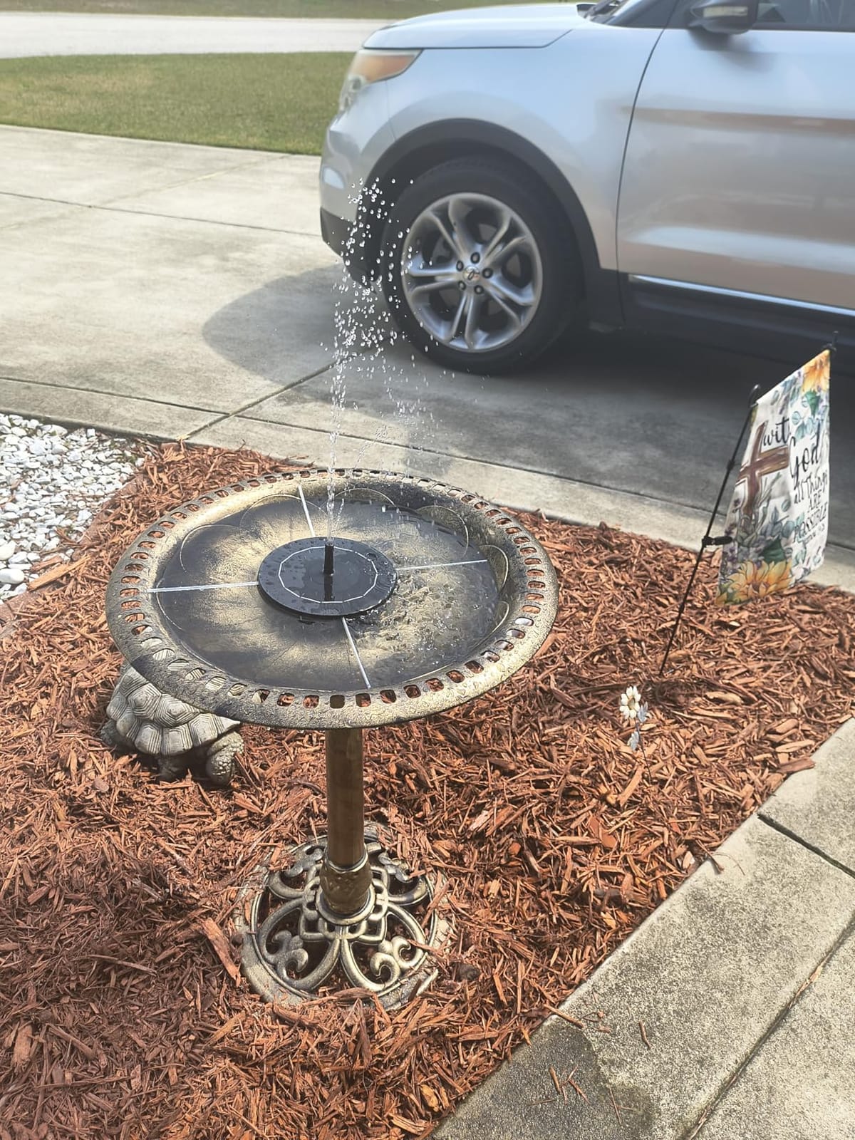 VINGLI Pedestal Bird Bath with Solar Fountain, Solar Pump Resin Birdbaths, Vintage Finish Garden Decor customer photo 1