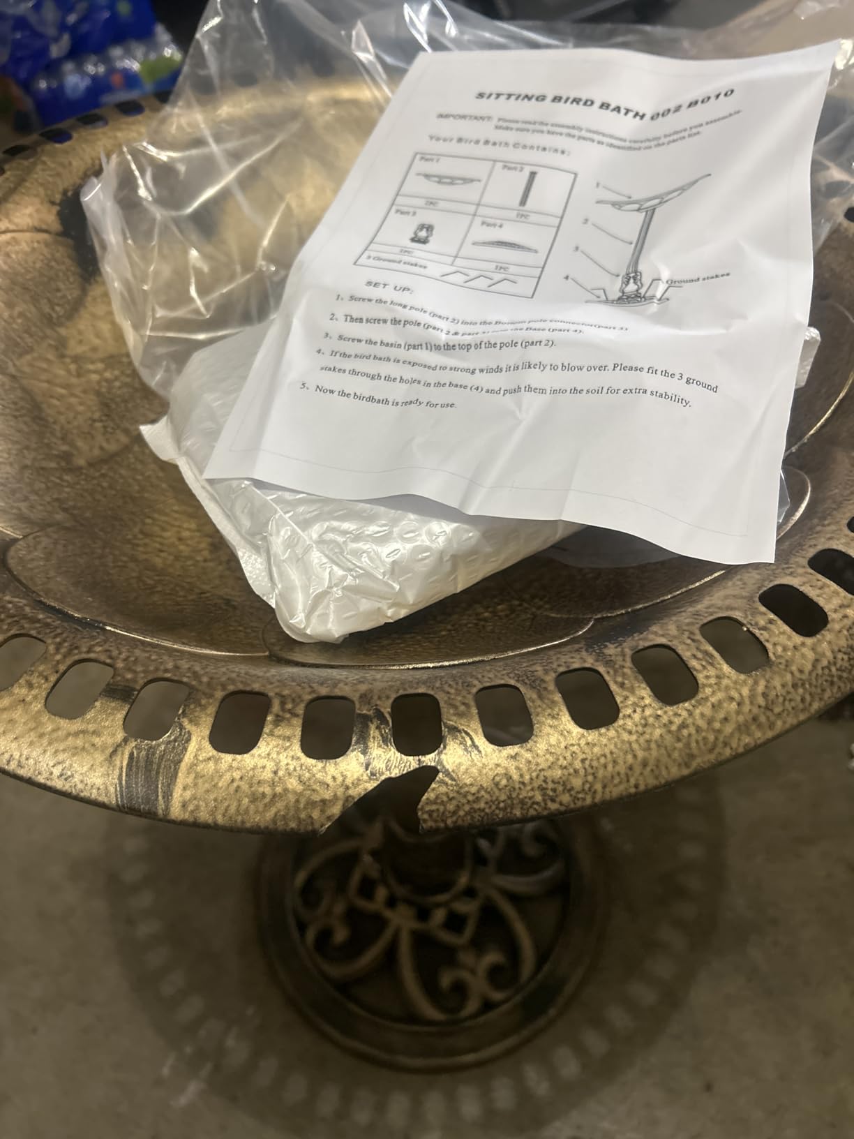 VINGLI Pedestal Bird Bath with Solar Fountain, Solar Pump Resin Birdbaths, Vintage Finish Garden Decor customer photo 2