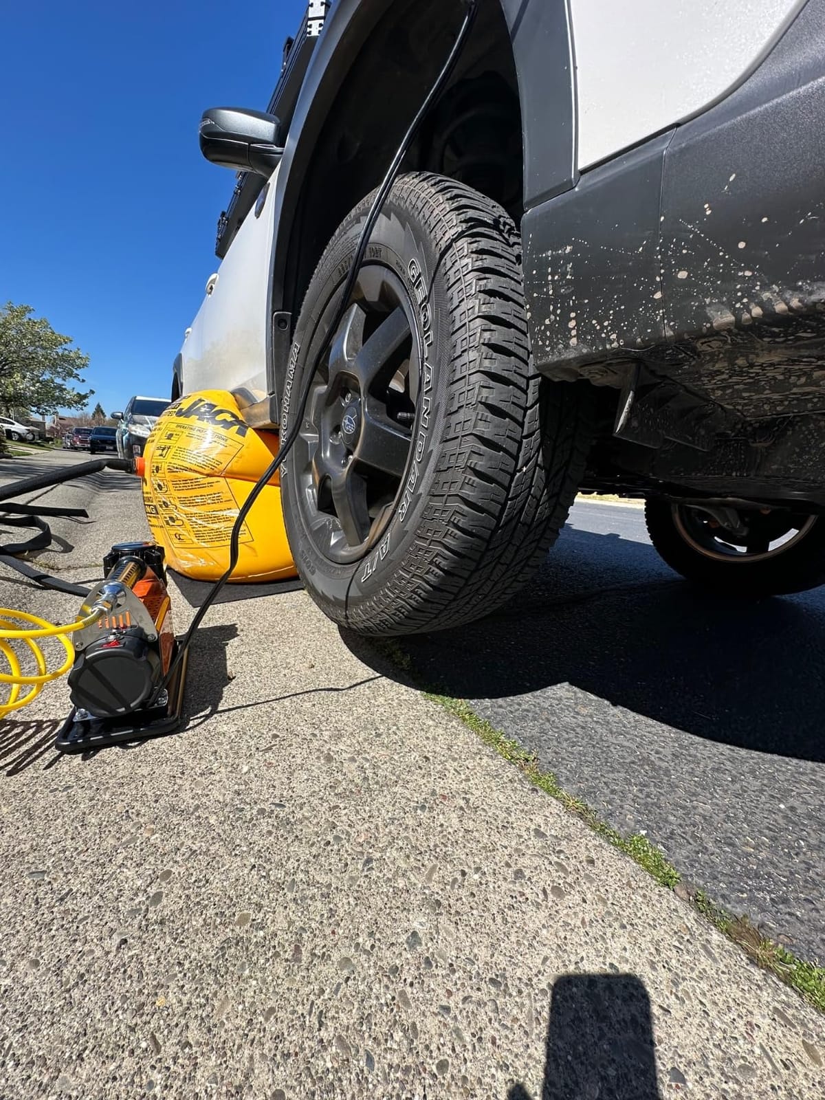 ALL-TOP Off-Road Exhaust Air Jack, 31inch Lift 8800Lbs Capacity, Inflatable Soft Jack for Low Clearance, fits Air Compressor & Exhaust customer photo 1