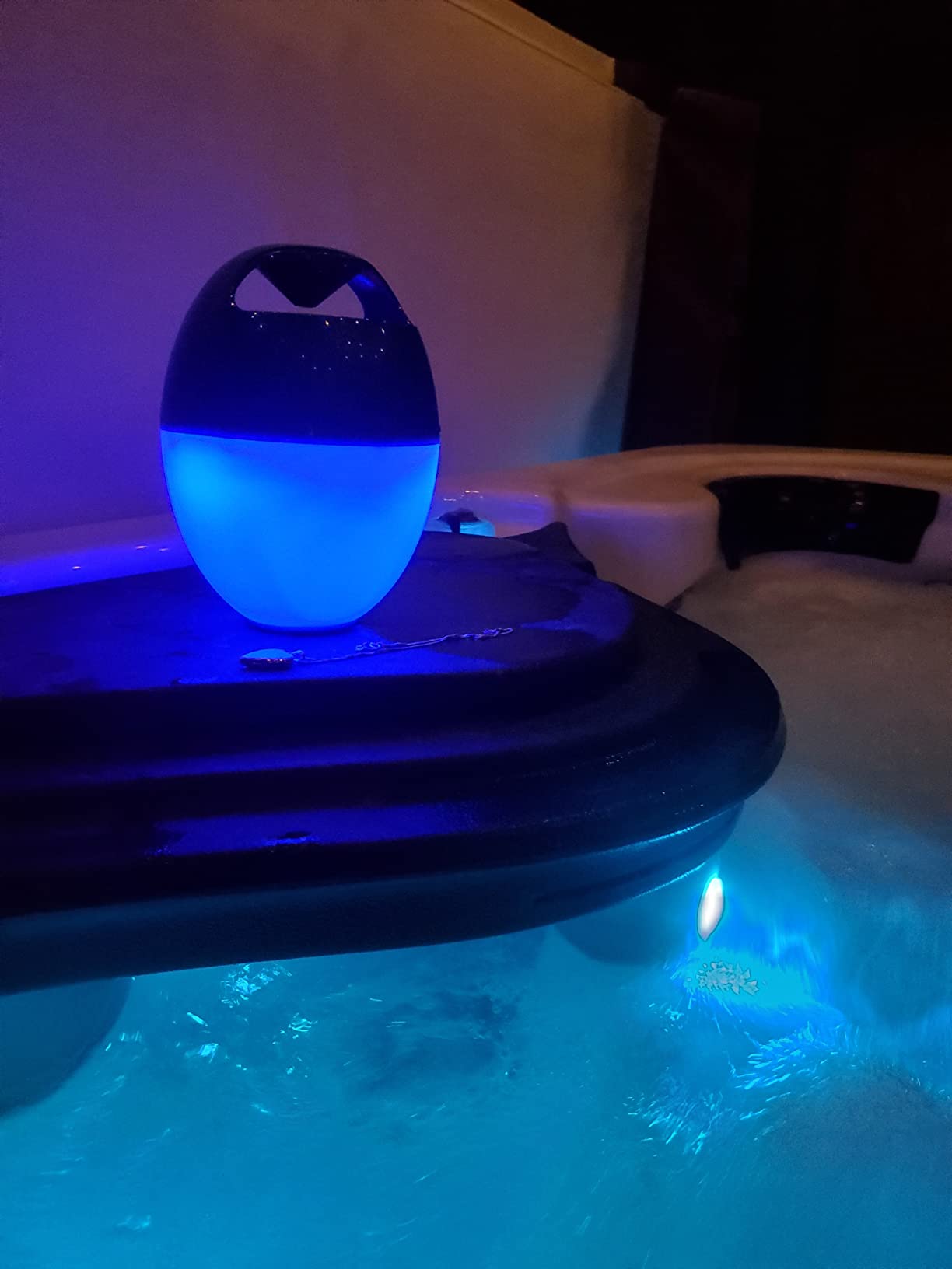 KingSom Portable Bluetooth Pool Speakers with Colorful Lights | IP68 Waterproof Floating Speaker, 360° Surround Stereo Sound, 85ft Bluetooth Range, Hands-Free Wireless Speakers for Shower Spa customer photo 1