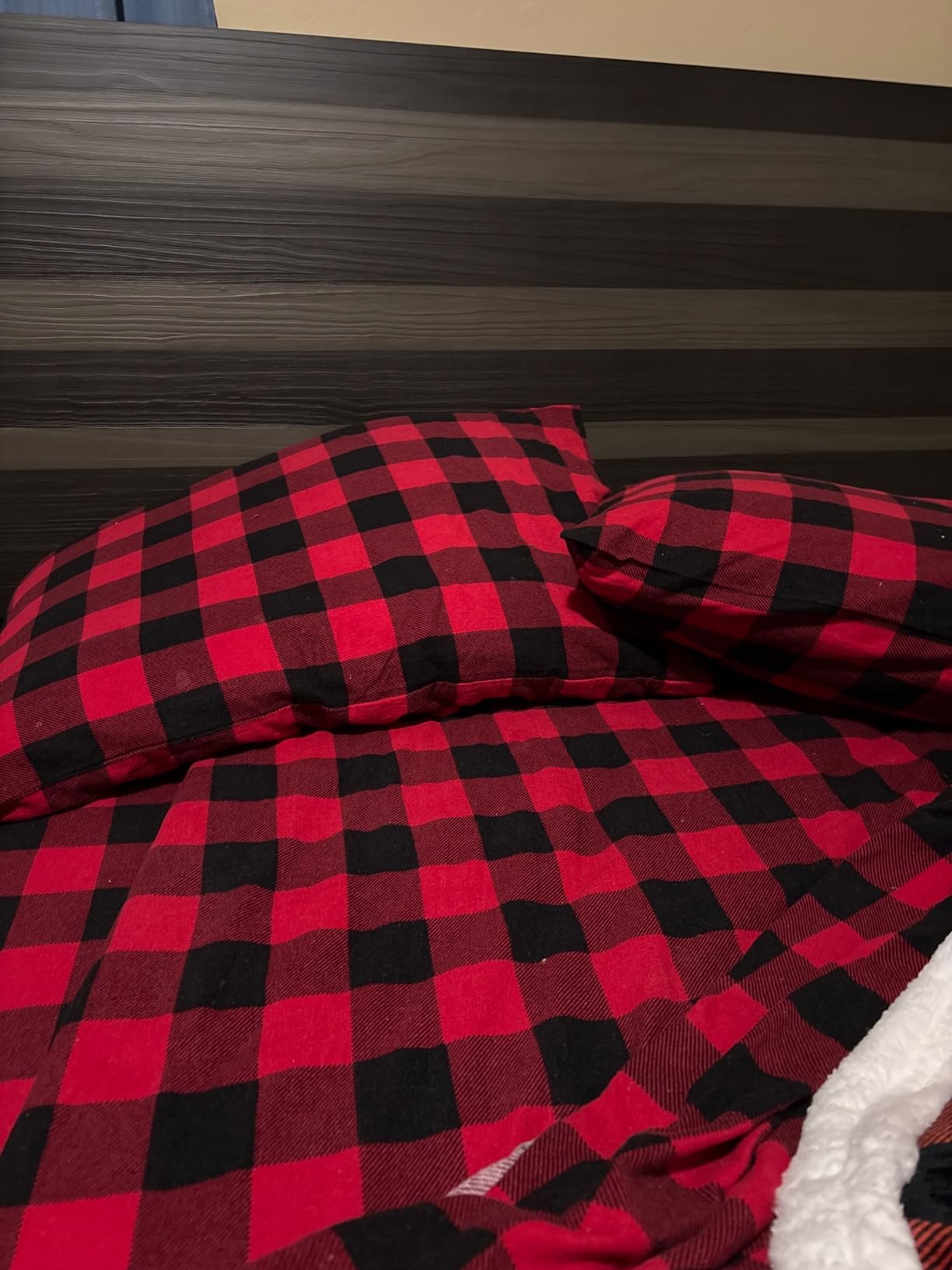 Bliss Casa 4 Piece 100% Cotton Flannel Sheets Queen Size Bed Set - Warm & Extra Soft - Deep Pockets, Breathable, All Seasons Comfy - Double Brushed Bed Sheet (Richmond) customer photo 2
