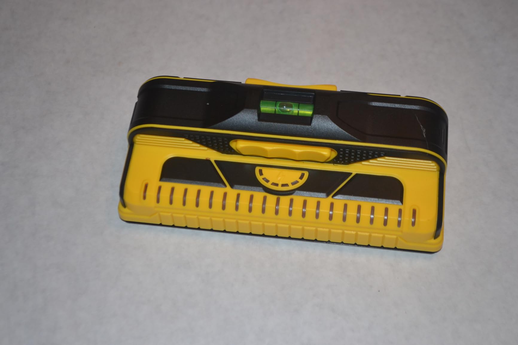Franklin Sensors ProSensor M210 13-Sensor Stud Finder, Live Wire Detection | High-Accuracy Stud Finder Wall Scanner, Wood and Metal Stud Detector, Made in the USA, Shows Full Width of Studs customer photo 2