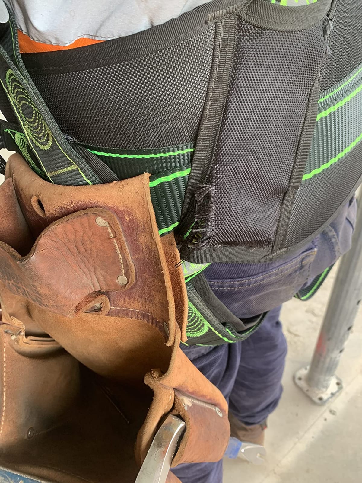 AFP Fall Protection Full-Body Premium Safety Harness, 8” Thick Support Belt, Aluminum D-Rings, Tongue Buckle (OSHA/ANSI PPE) customer photo 2
