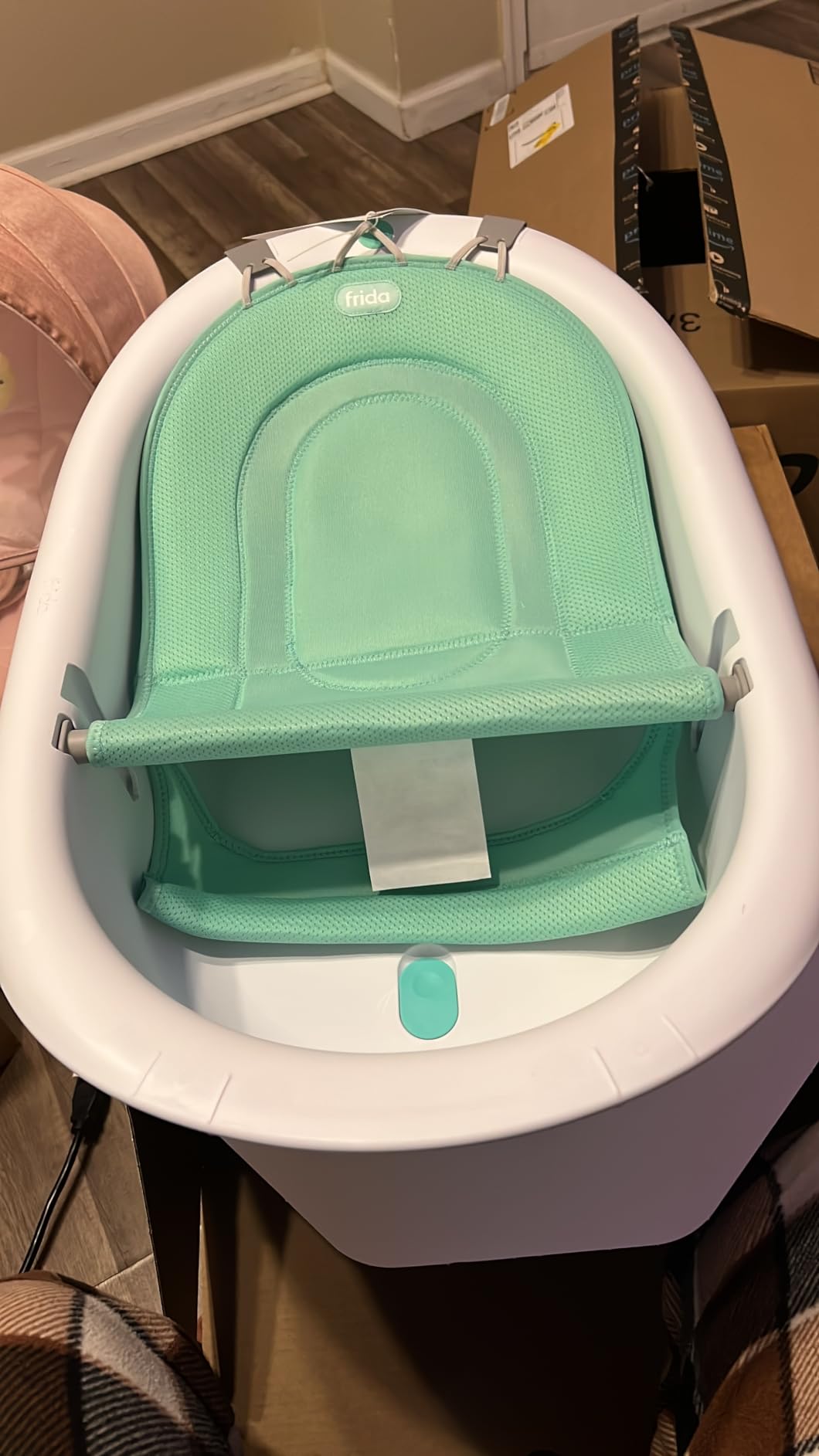 Frida Baby 4-in-1 Grow-with-Me Baby Bathtub, Baby Tub for Newborns to Toddler with Removable Bath Seat & Backrest for Bath Support in Tub customer photo 2