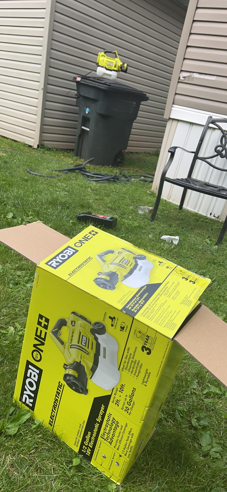RYOBI - ONE+ 18V Cordless Electrostatic 0.5 Gal Sprayer with 2.0 Ah Battery and Charger - P2890 customer photo 2