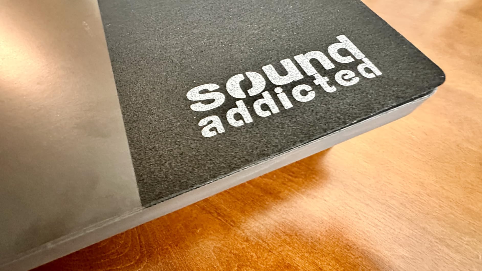 Sound Addicted VibeBoss P12 - Acoustic Isolation Platform Suitable for 12-15 inches Large Subwoofers (20'' x 17'' x 3'') customer photo 2