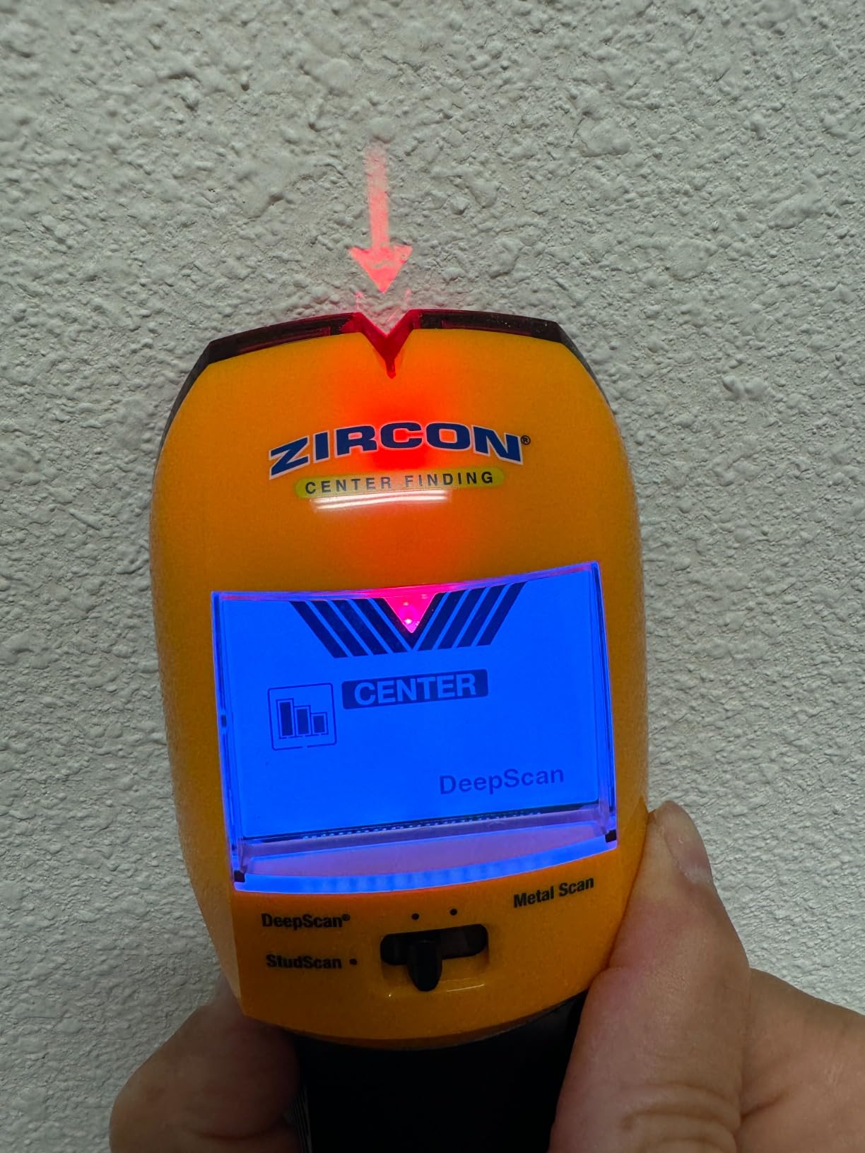 Zircon® MultiScanner™ A200 Stud Finder with Metal & Live Wire Detection customer photo 1