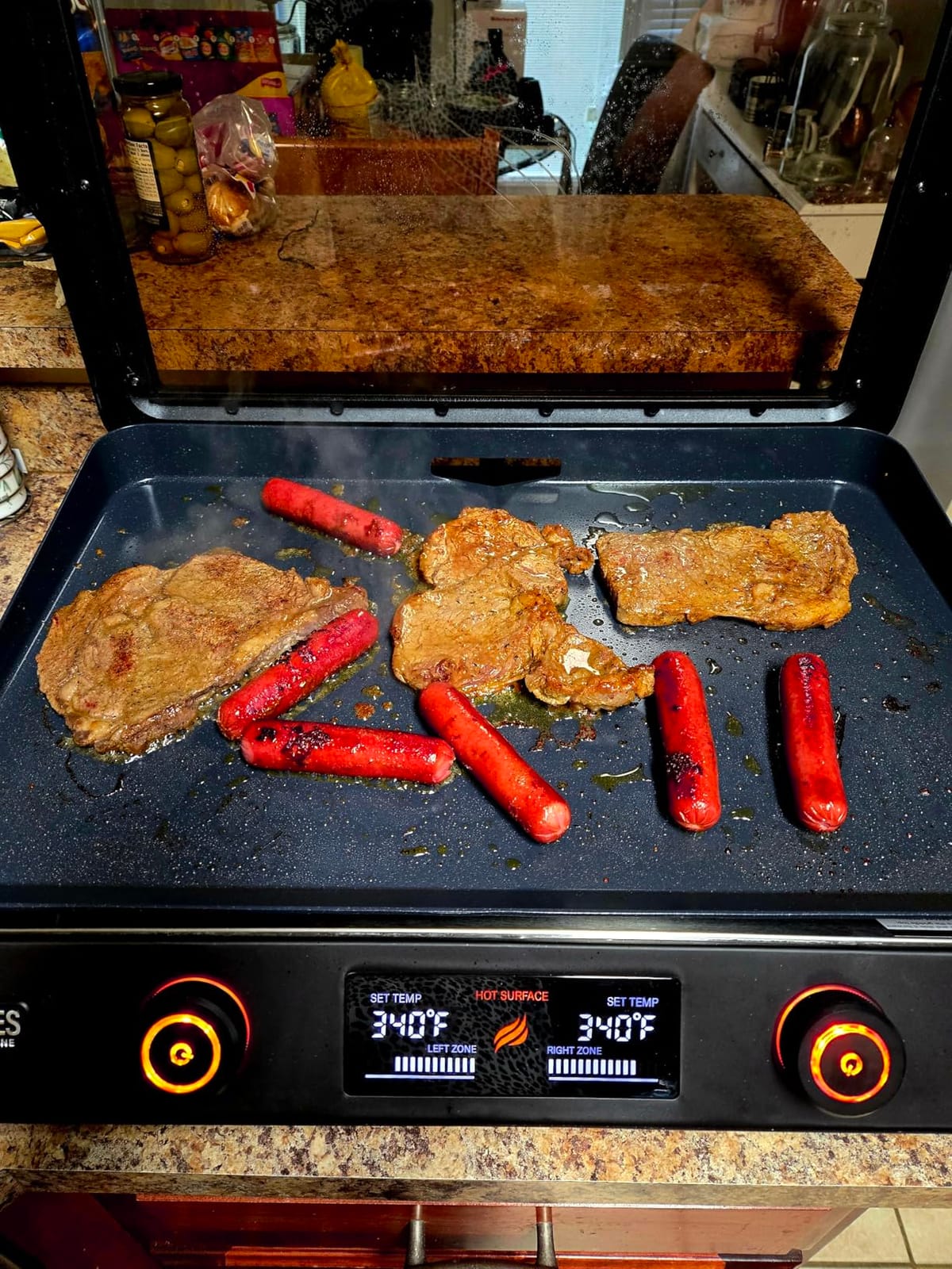 Blackstone 22-Inch Electric Griddle - 1600W Non Stick Ceramic Titanium Coated Stainless Steel Tabletop Griddle with EZ-Touch Control Dial, LCD Display, Patented Rotate & Remove Glass Hood - 8001 customer photo 1