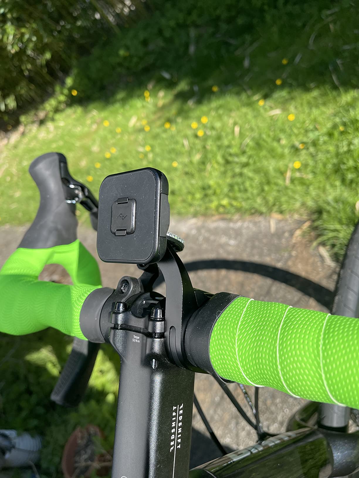 Peak Design Mobile Out Front Bike Mount, Black, SlimLink Technology, Machined Aluminum Construction, Adjustable Cycling Phone Mount, Fits Most Handlebar Sizes, Bike Phone Holder customer photo 2
