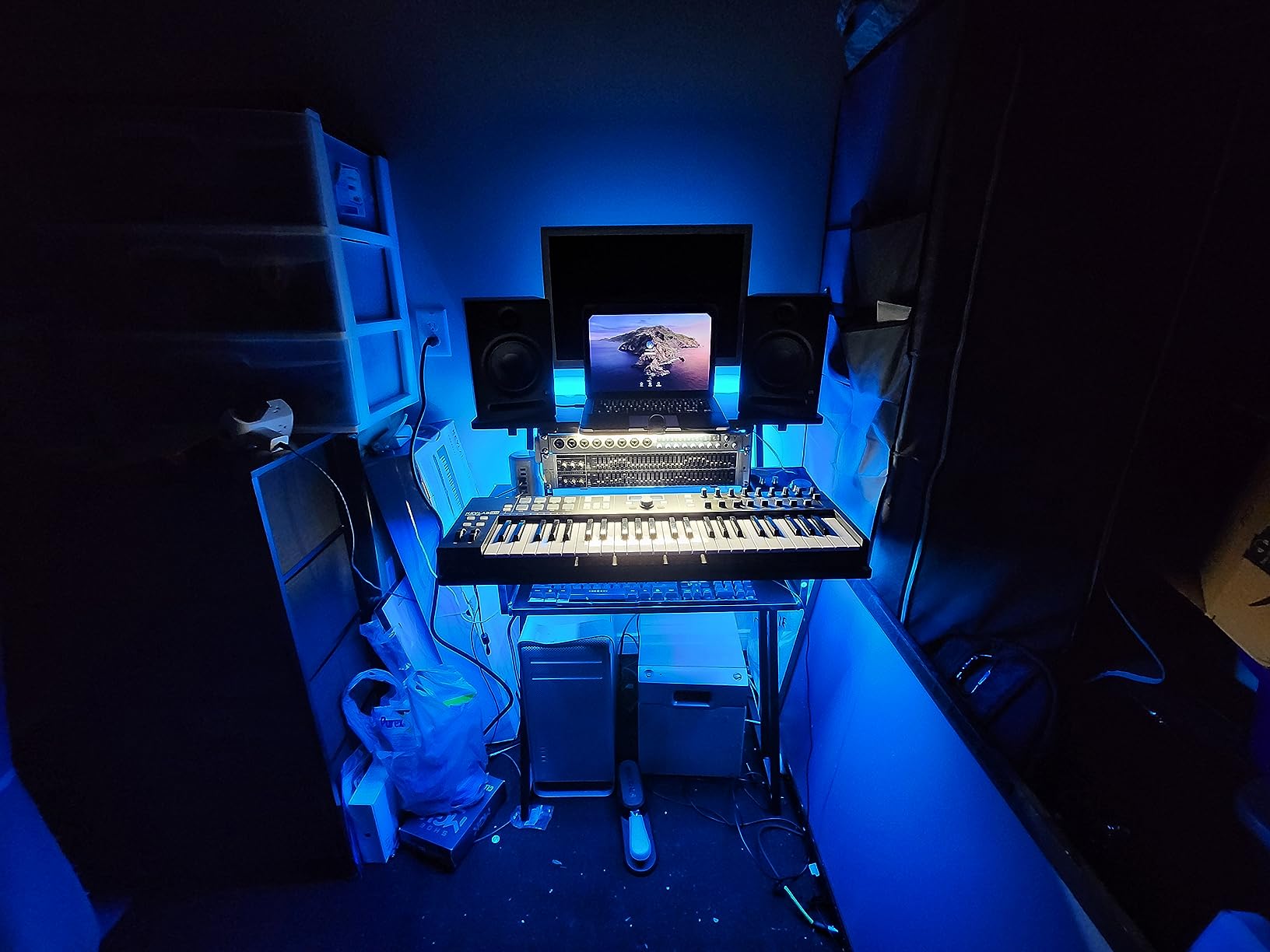 Monoprice Recording Studio Desk - with Raised Platform and Keyboard Tray, Black - Stage Right customer photo 2