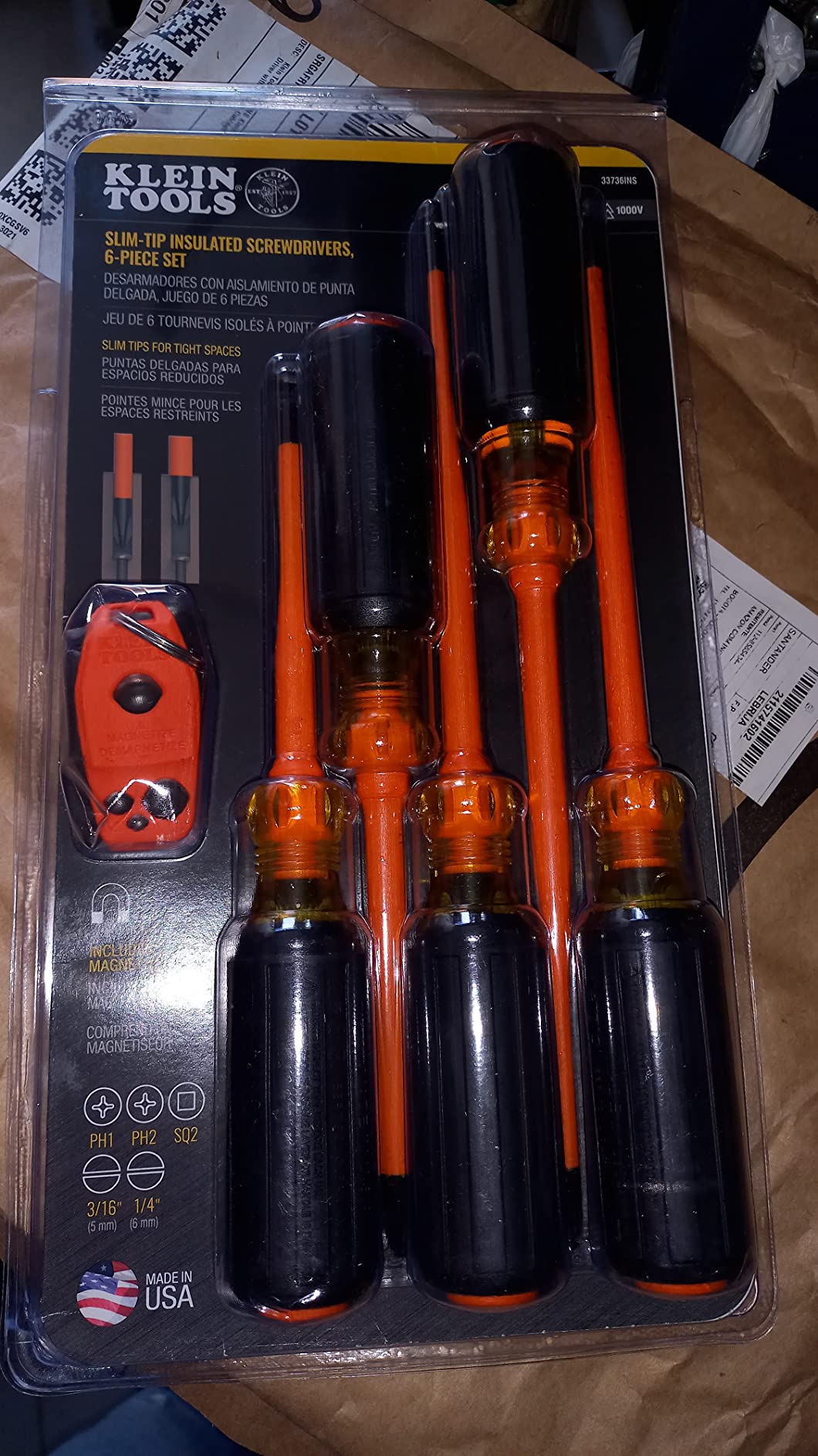 Klein Tools 33736INS Insulated Screwdriver Set, Made in USA, 1000V Slim-Tip Driver with Phillips, Cabinet and Square Bits and a Magnetizer, 6-Piece customer photo 1