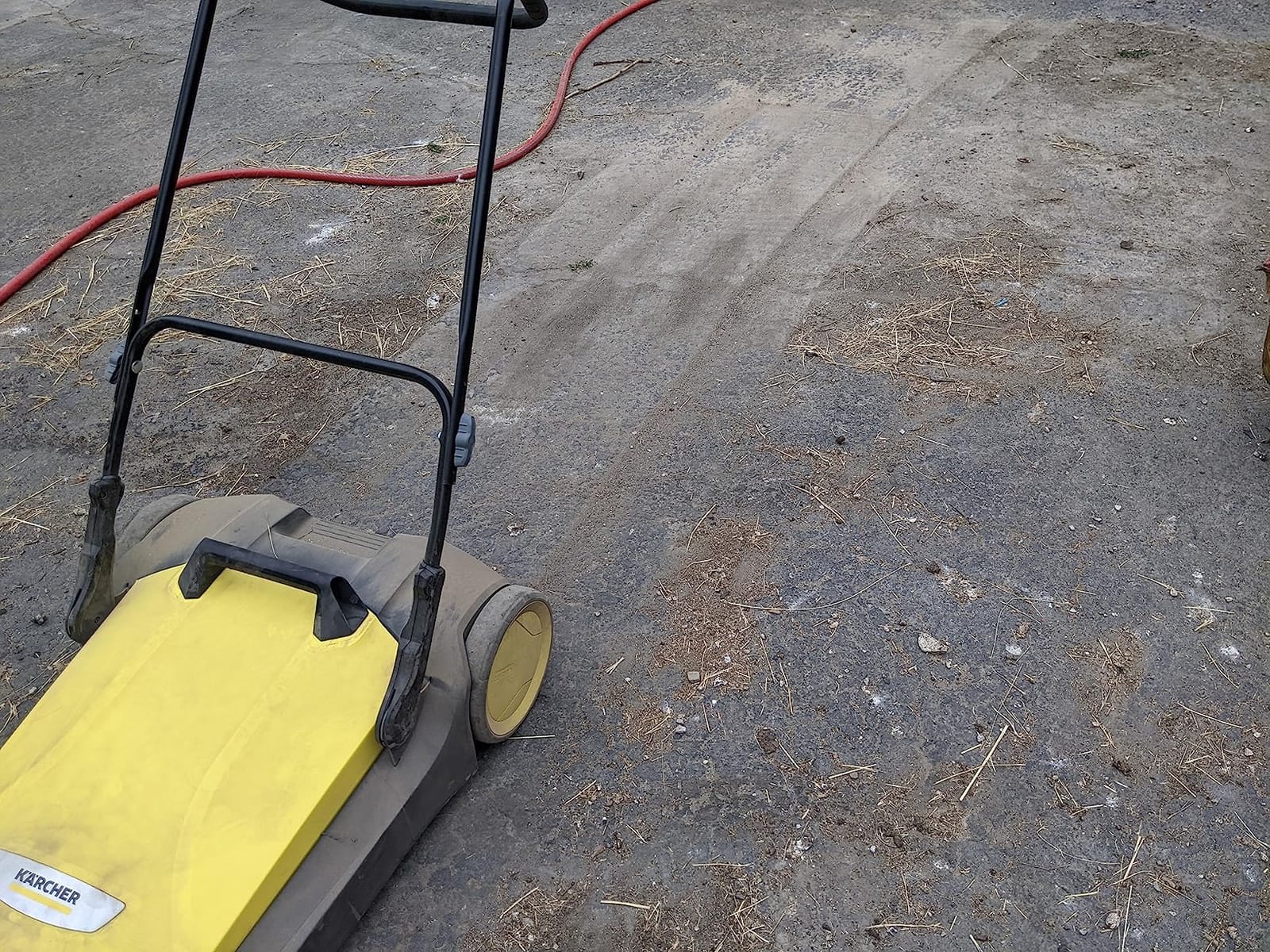KÄRCHER Walk-Behind Outdoor Push Sweeper S 6 Twin, 10 Gallon Capacity customer photo 2