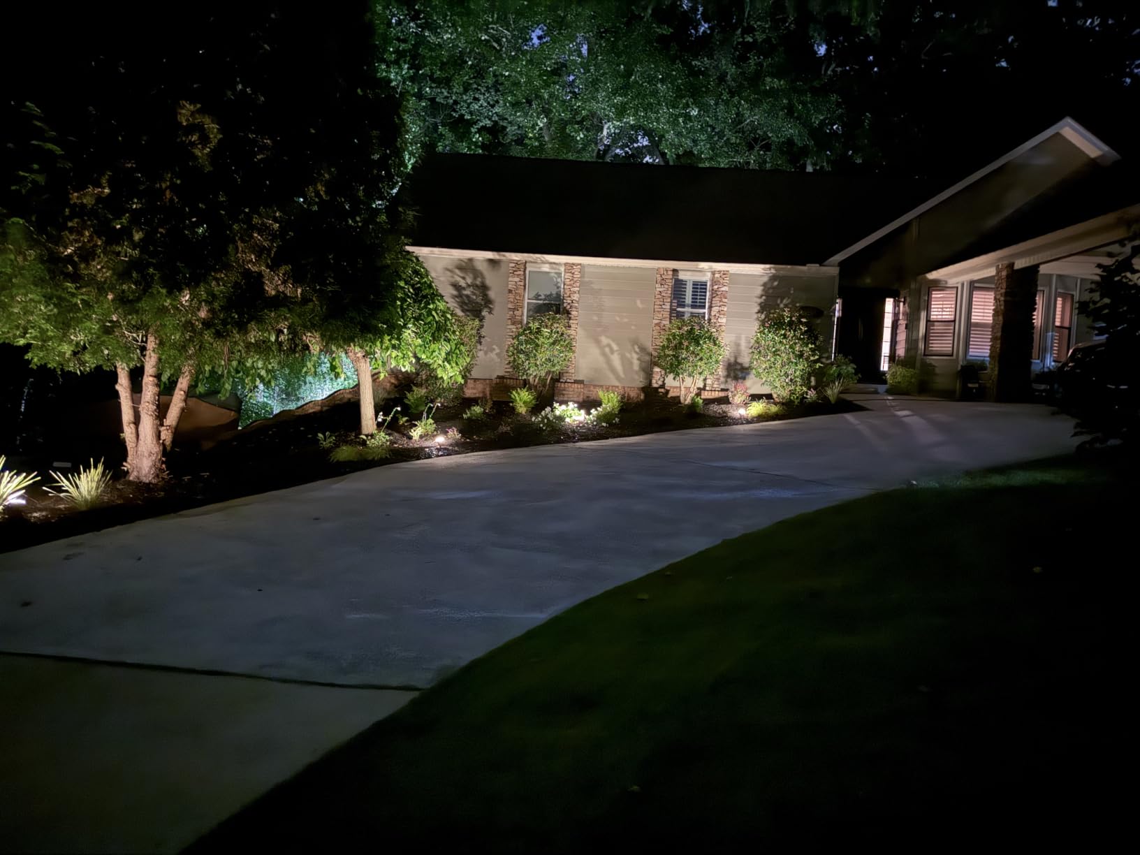 WELALO Solar Light Outdoor, IP68 Waterproof, Cool White, 6 Pack customer photo 2