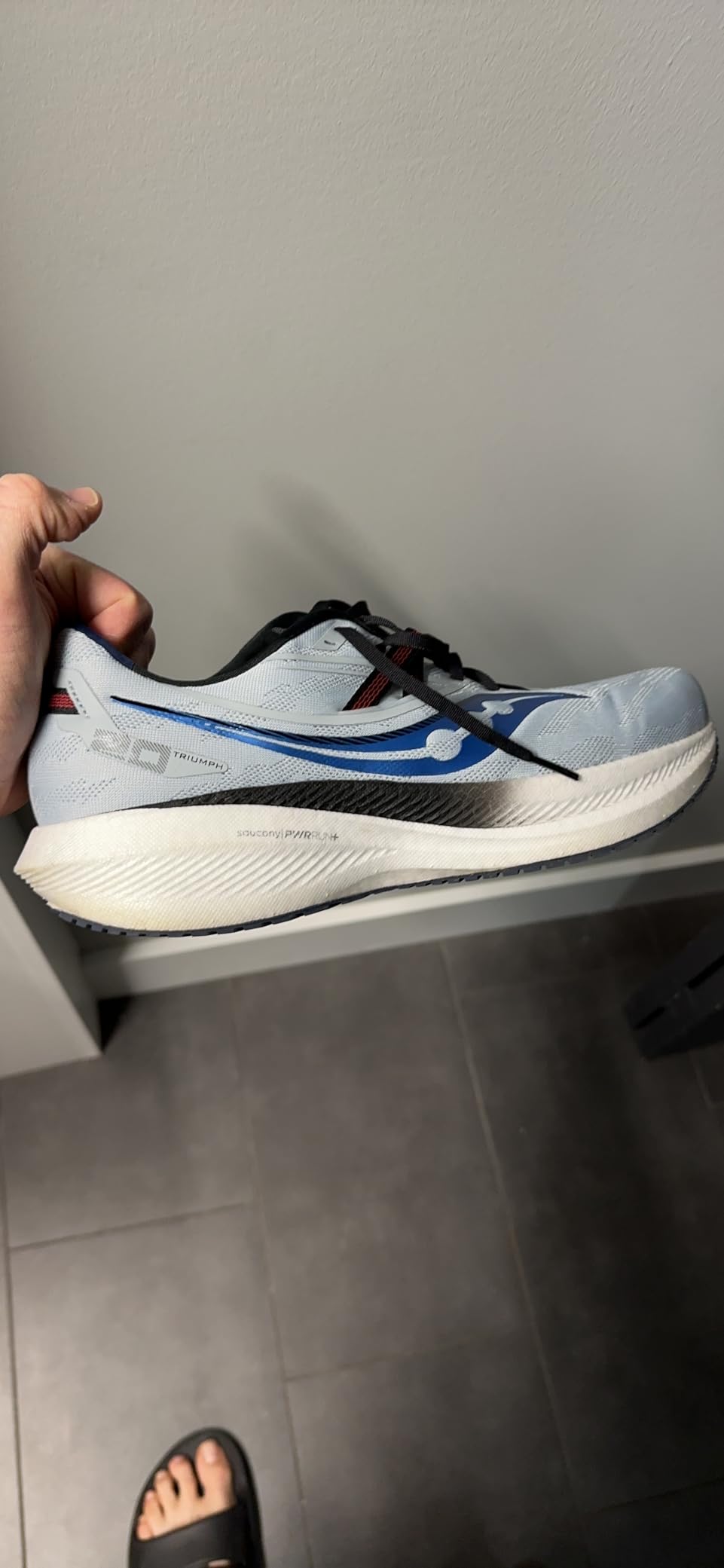 Saucony Men's, Triumph 20 Running Shoe customer photo 2