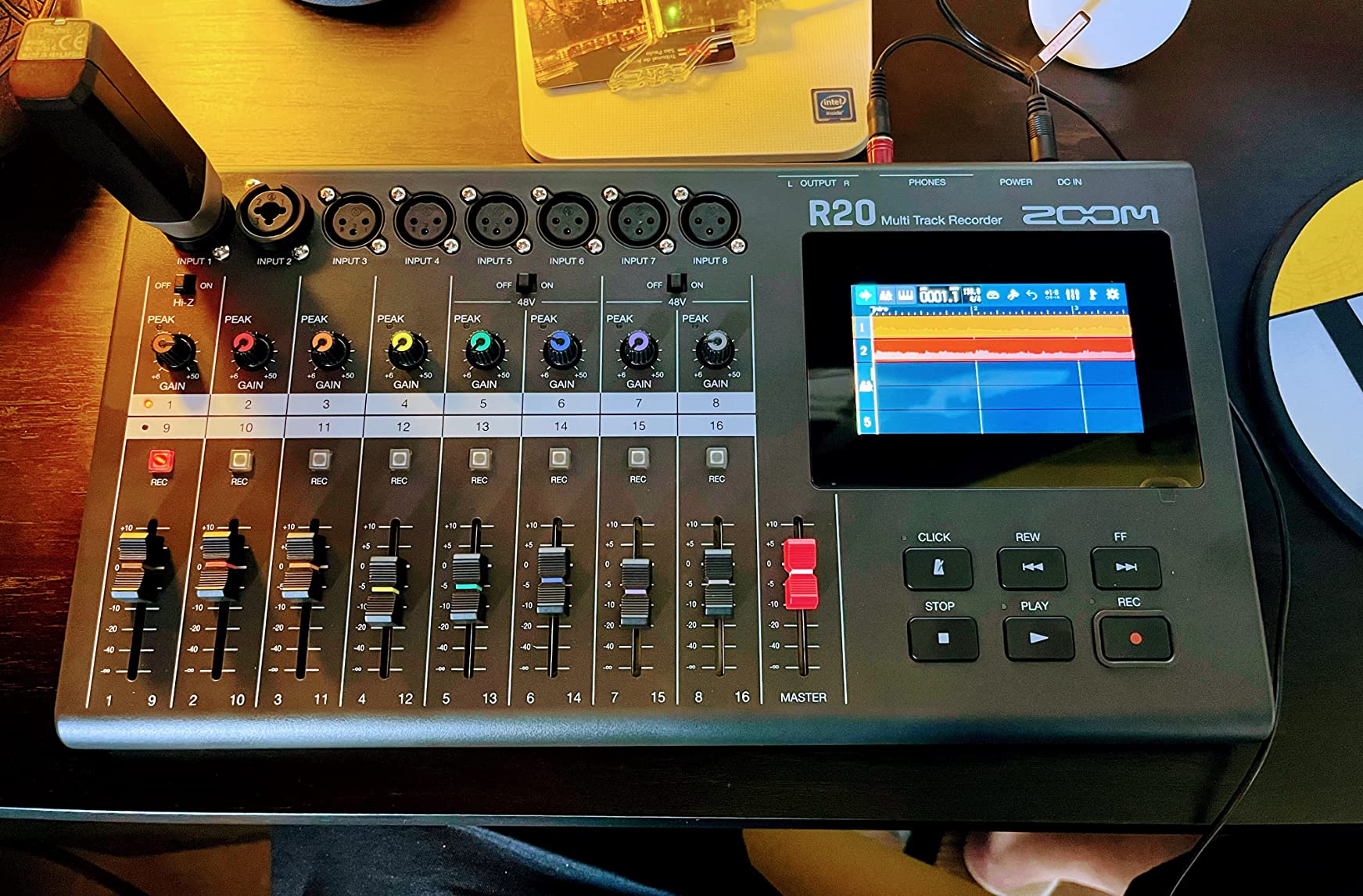 Zoom R20 Tabletop Recorder for Musicians with 16 Tracks & 6 XLR Inputs customer photo 1