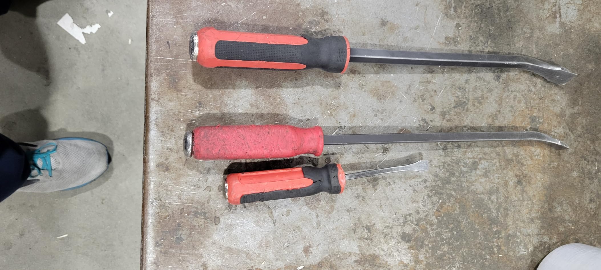 ROTATION 3pc Pry Bar Set with Strike Cap Handle & Angled Tip, 8
