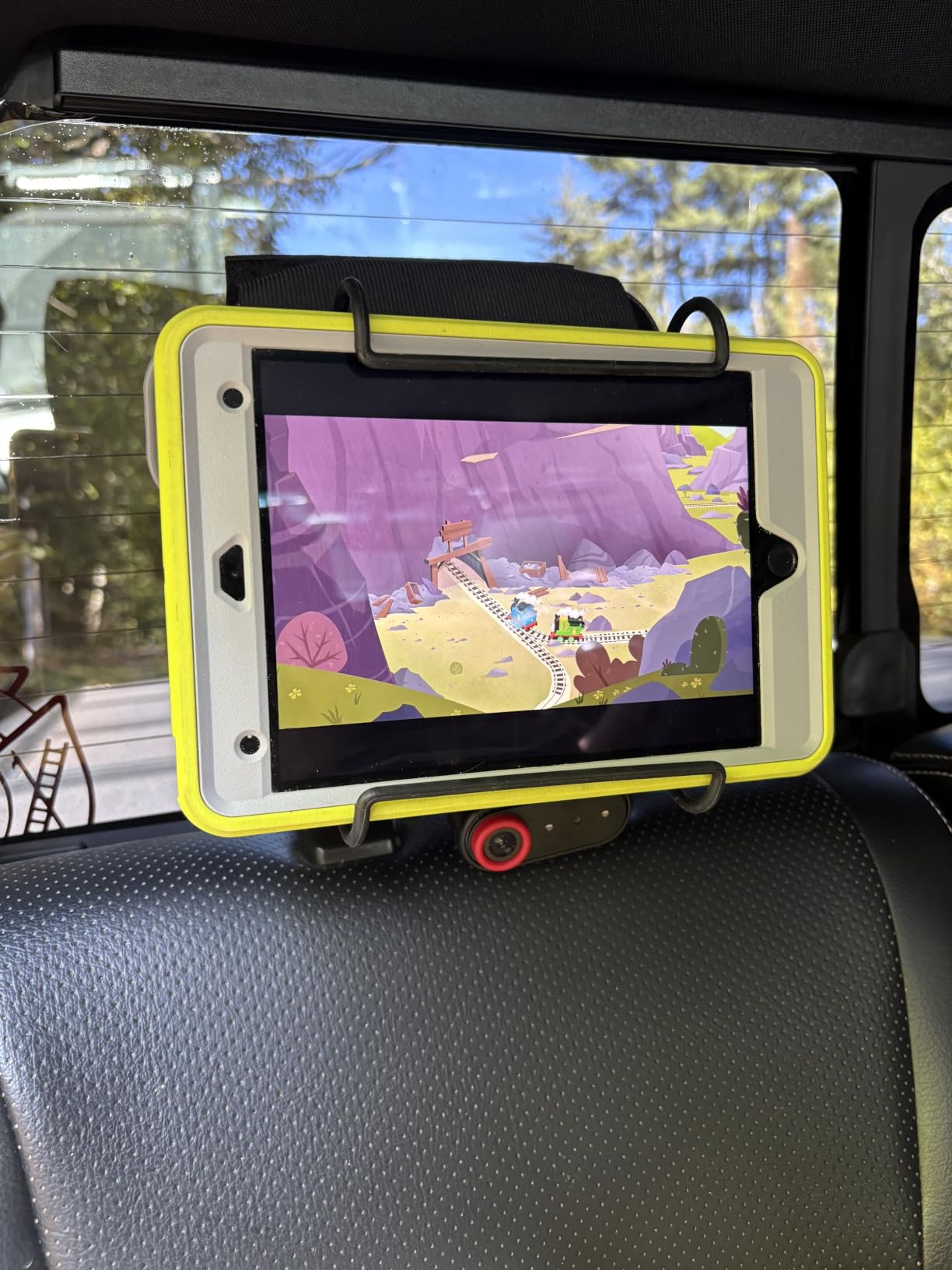 WONNIE Car Tablet Holder, Upgraded iPad Holders for Car Mount Headrest, iPad Mount Back Seat for Kids with Anti-Slip Strap, Silicone Holding Net/Fits All 7-12.9'' Tablets, 2 Pack customer photo 2