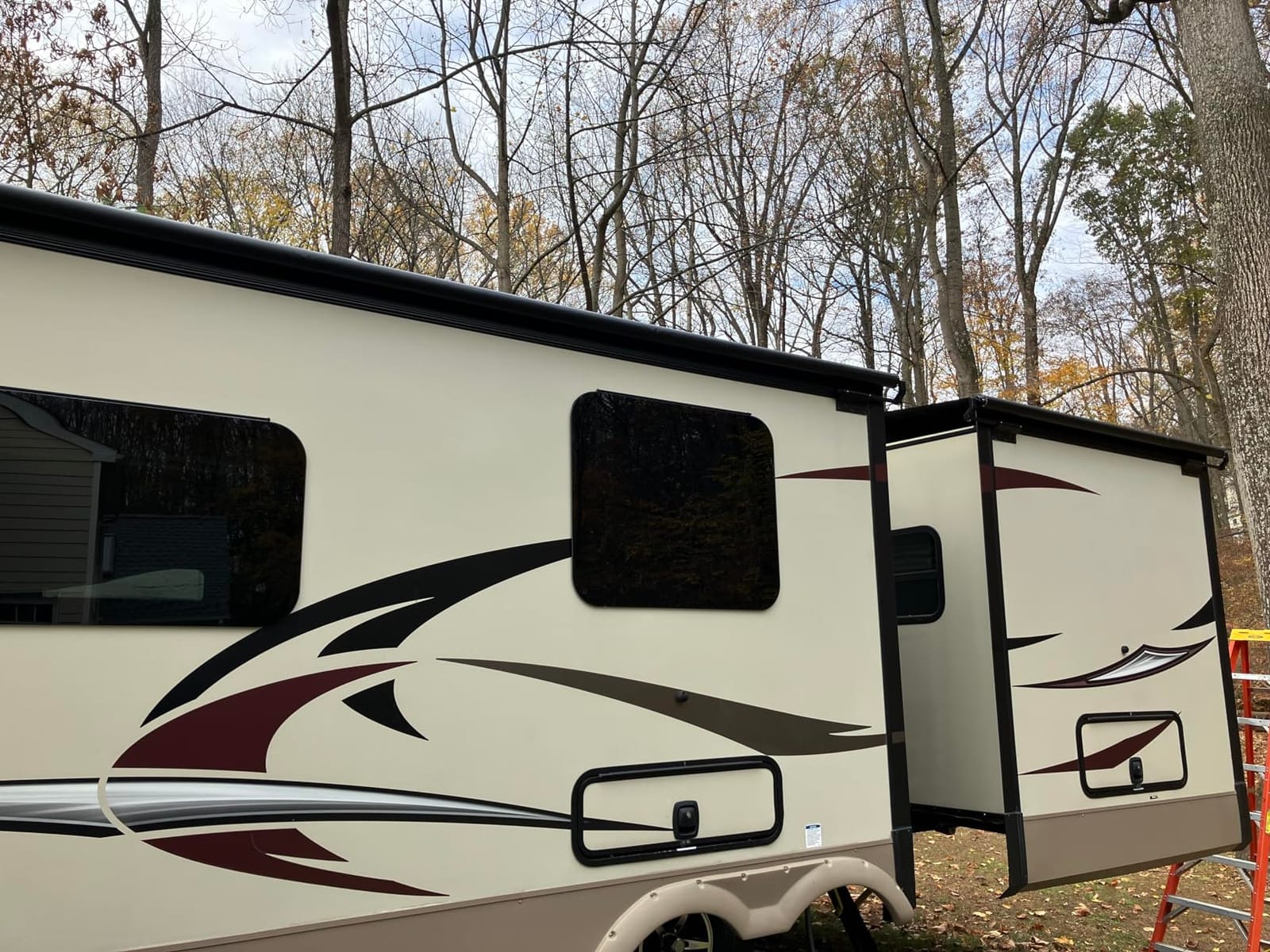 Awnlux Black Modular Slide Topper Awning Slide Out Protection for RVs, Travel Trailers, 5th Wheels, and Motorhomes -7'6