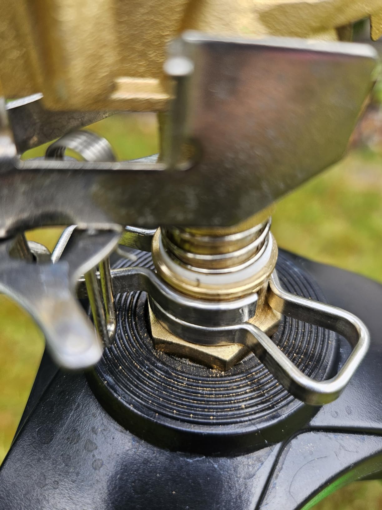 Hourleey Impact Sprinkler on Tripod Base, Heavy Duty Brass Sprinklers for Yard Lawn Garden, 0-360 Degree Large Area Coverage, 3/4 Inch Connector Extension Legs Flip Locks with Brass Sprinkler Head customer photo 2