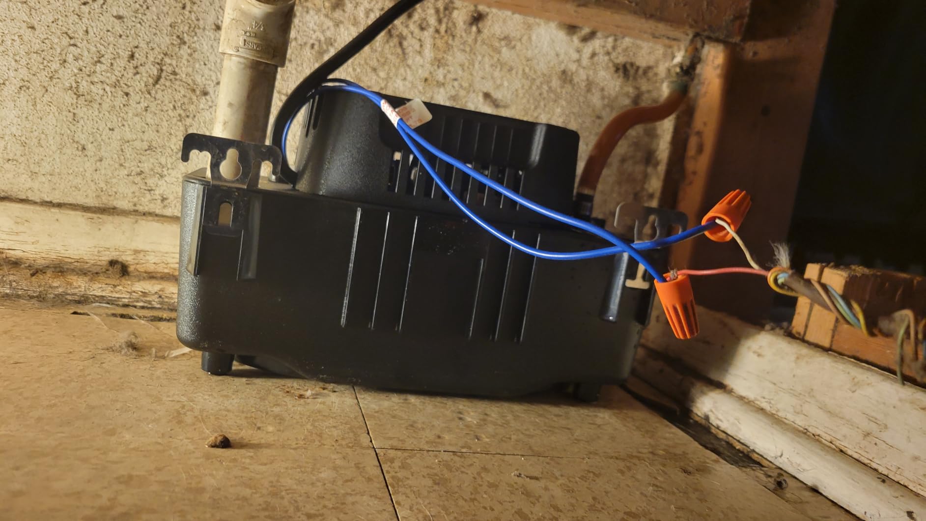 Beckett BK171UL Condensate Pump with Safety Switch, 115V, 17 ft Max Lift, 112 GPH, Automatic On/Off Operation, Black customer photo 2