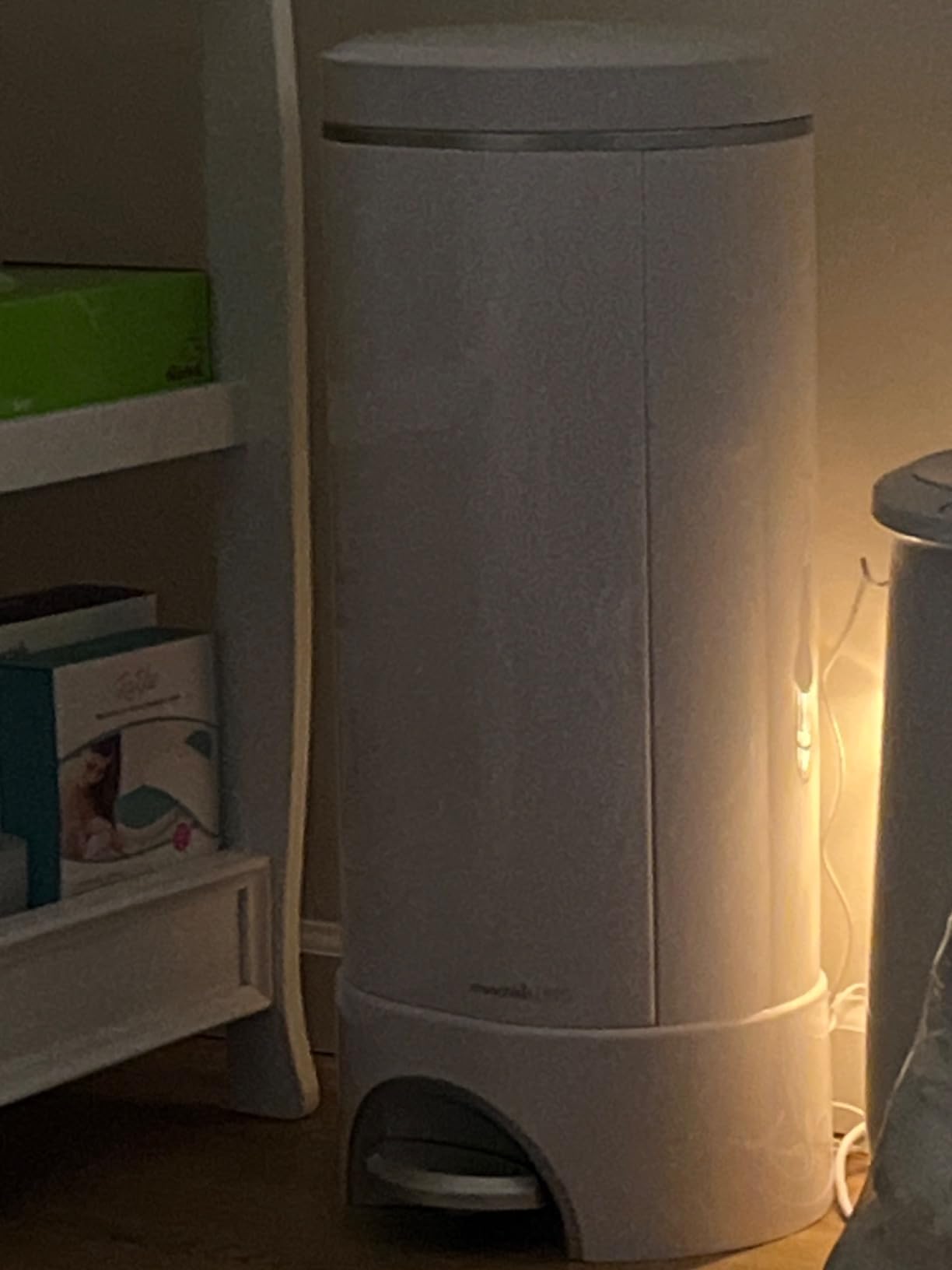 Munchkin Baby UV Diaper Pail, #1 in Odor Control, Step Pedal, White customer photo 2