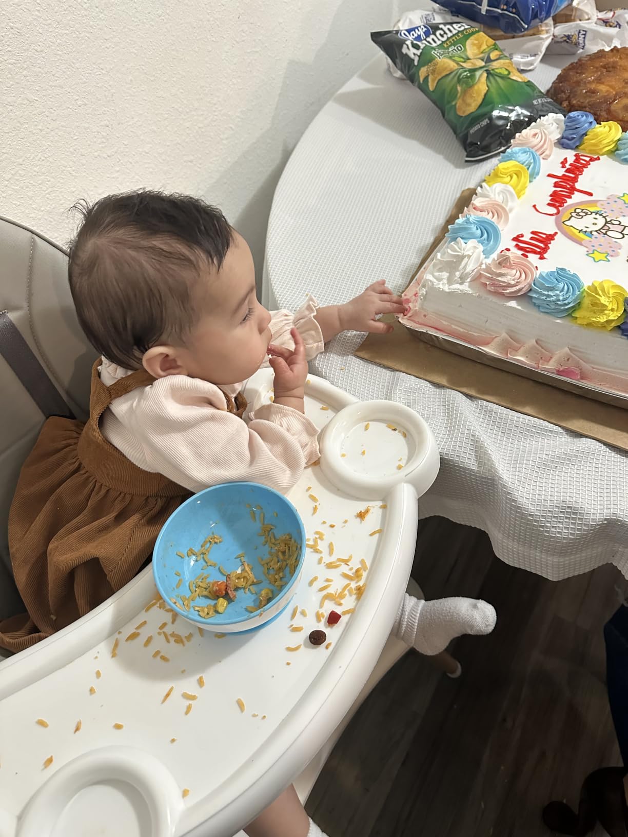 BABY JOY 6 in 1 High Chair, Convertible High Chairs for Babies and Toddlers/Booster Seat/Table and Chair Set, Infant Wooden Highchair w/ 5-Point Harness, 4-Position Removable Tray & PU Cushion, Coffee customer photo 2