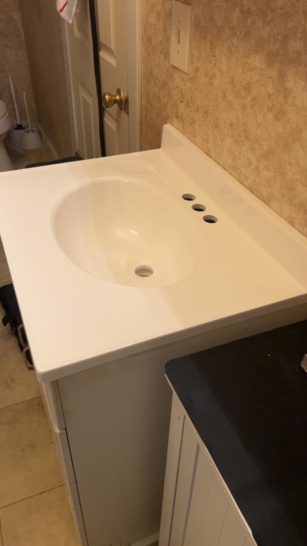 Fine Fixtures Cultured Marble Composite Bathroom Sink Top - Fits Standard 24
