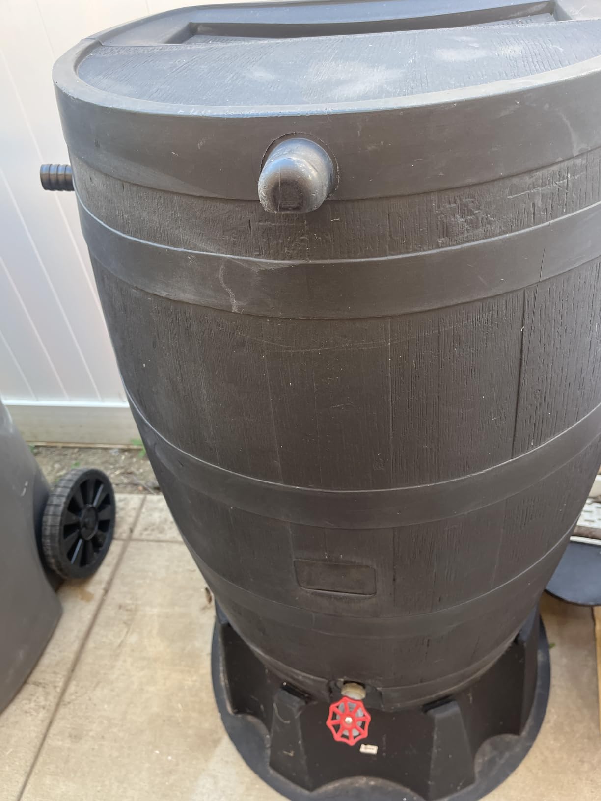 RTS Home Accents 50-Gallon ECO Rain Barrel Made with 100% Recycled Plastic, Flat Back Rain Water Collection Barrel, Stand Included, Black customer photo 2